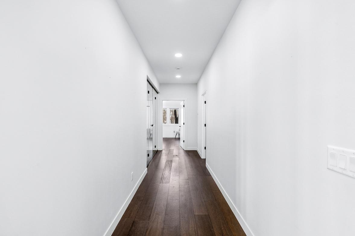 Immaculate 2-Story on quiet Cul-De-Sac, Steps from Parkers Lake