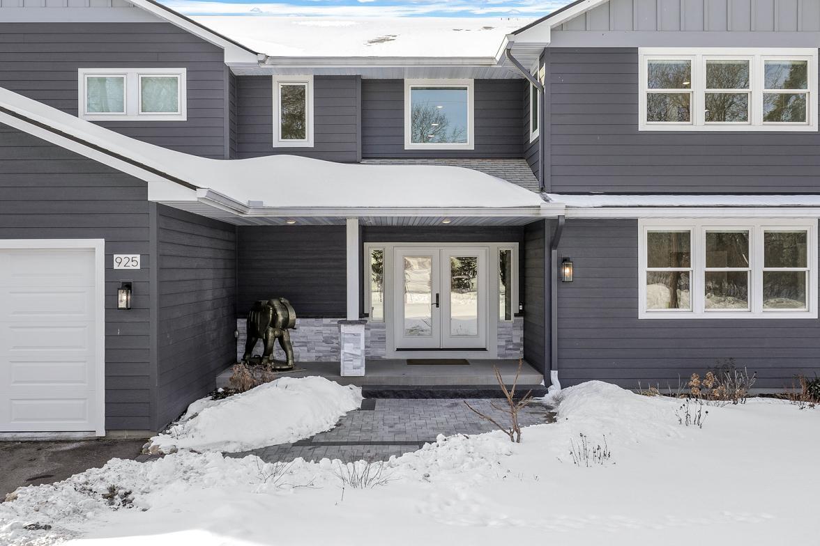 Immaculate 2-Story on quiet Cul-De-Sac, Steps from Parkers Lake