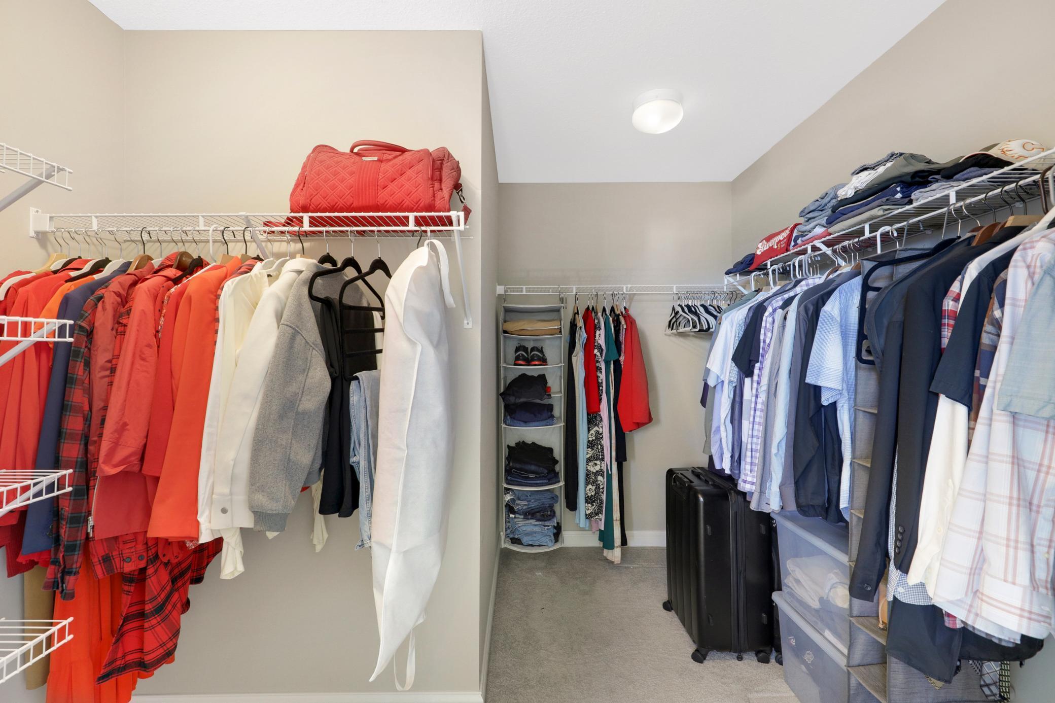 Turnkey, Walkout, 2-Story in Desirable Oxbow Cove