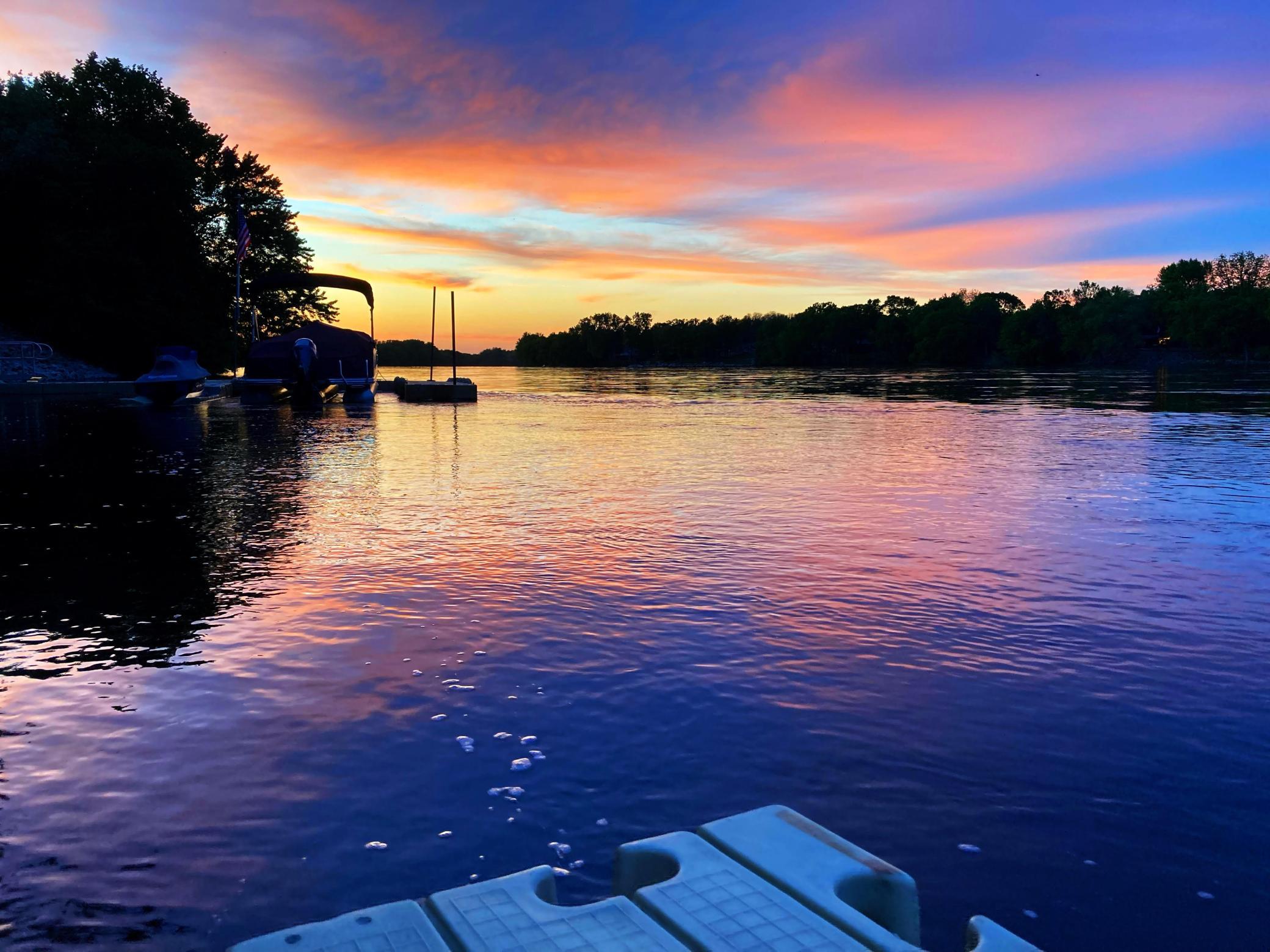 Discover the Serenity of Riverfront Living on the Mississippi