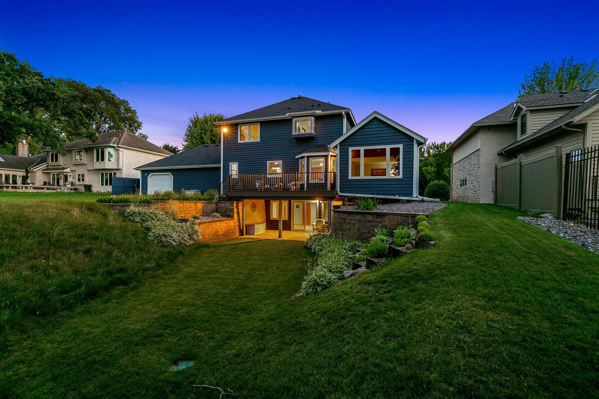 Discover the Serenity of Riverfront Living on the Mississippi