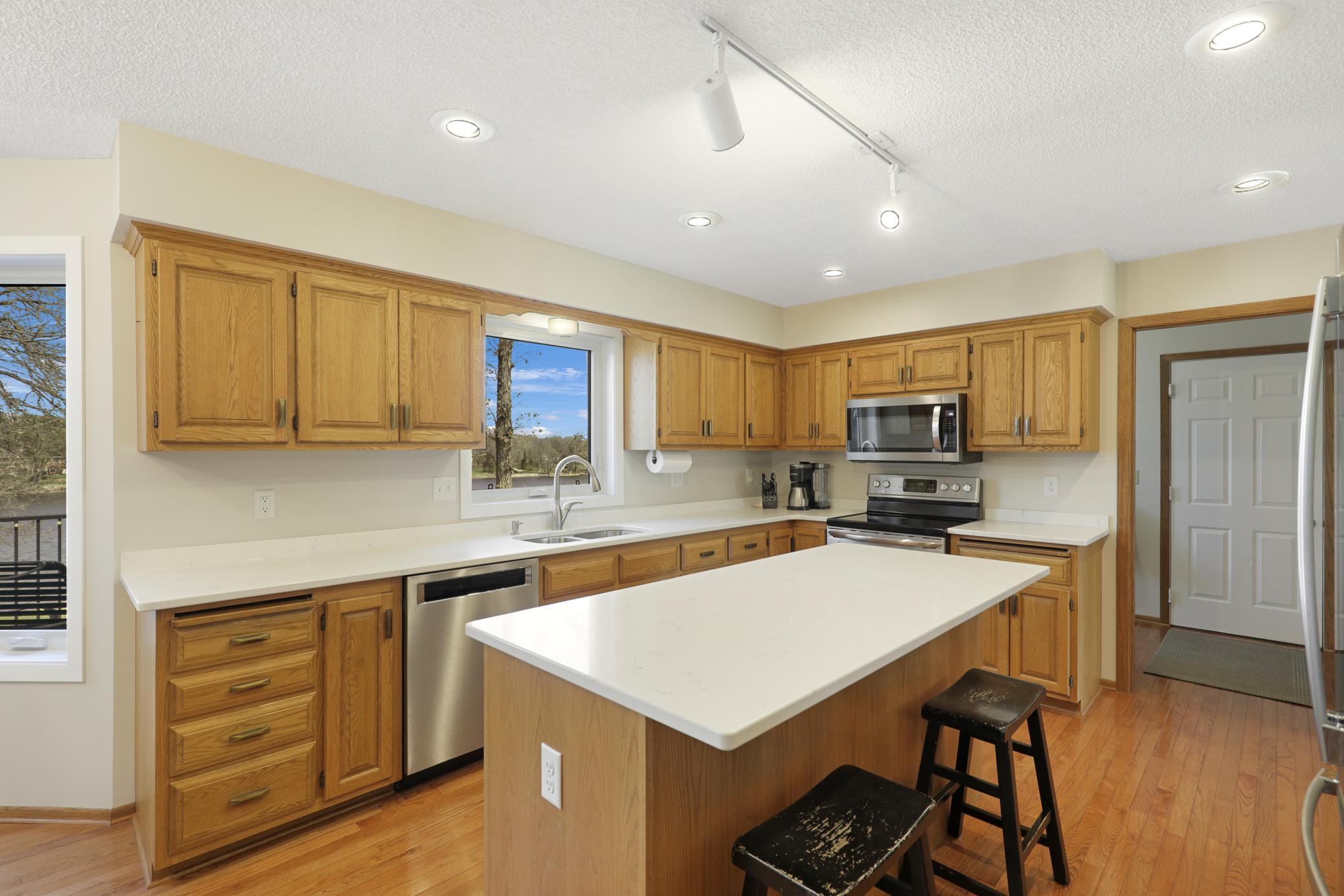 Discover the Serenity of Riverfront Living on the Mississippi