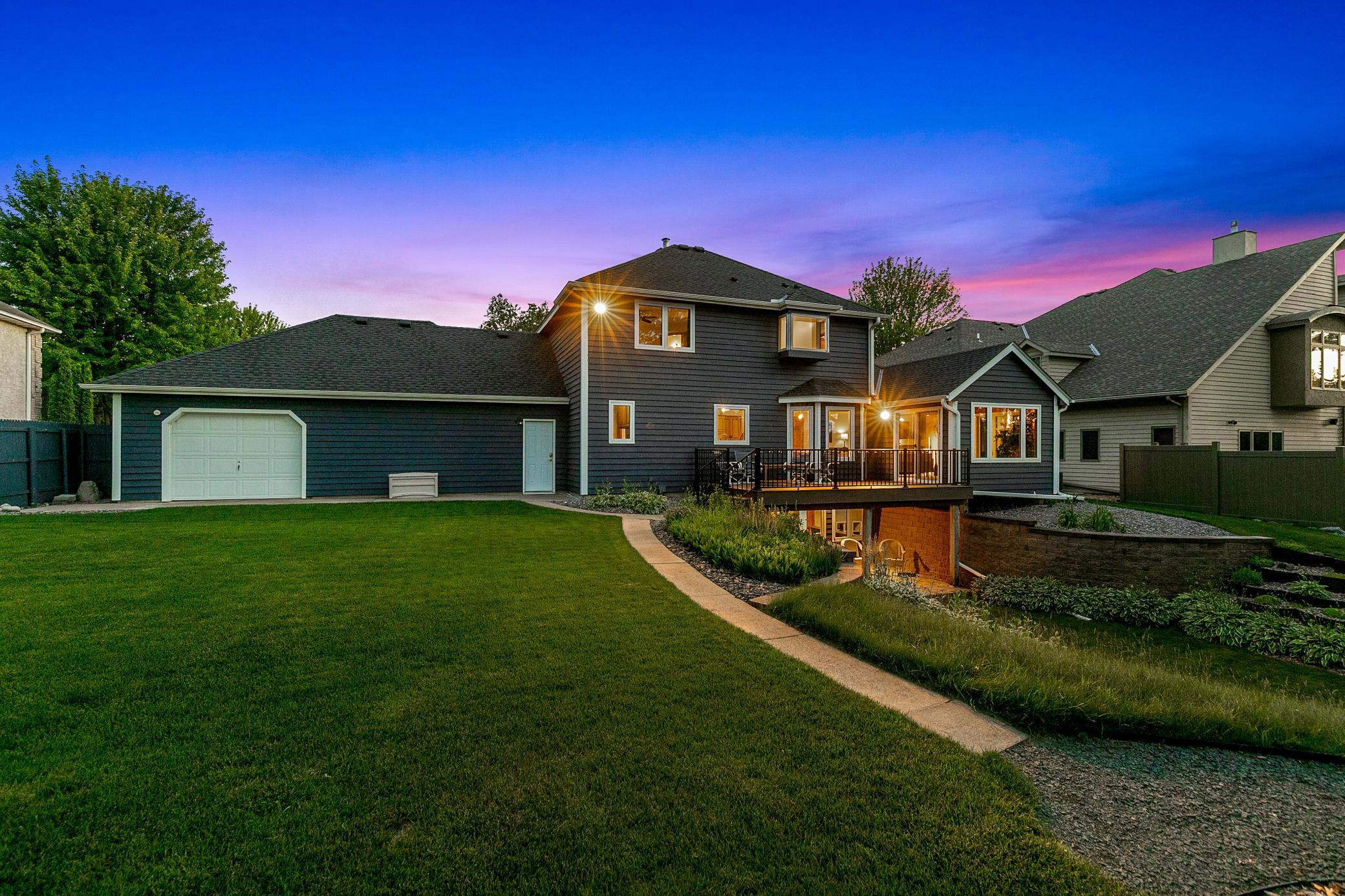 Discover the Serenity of Riverfront Living on the Mississippi