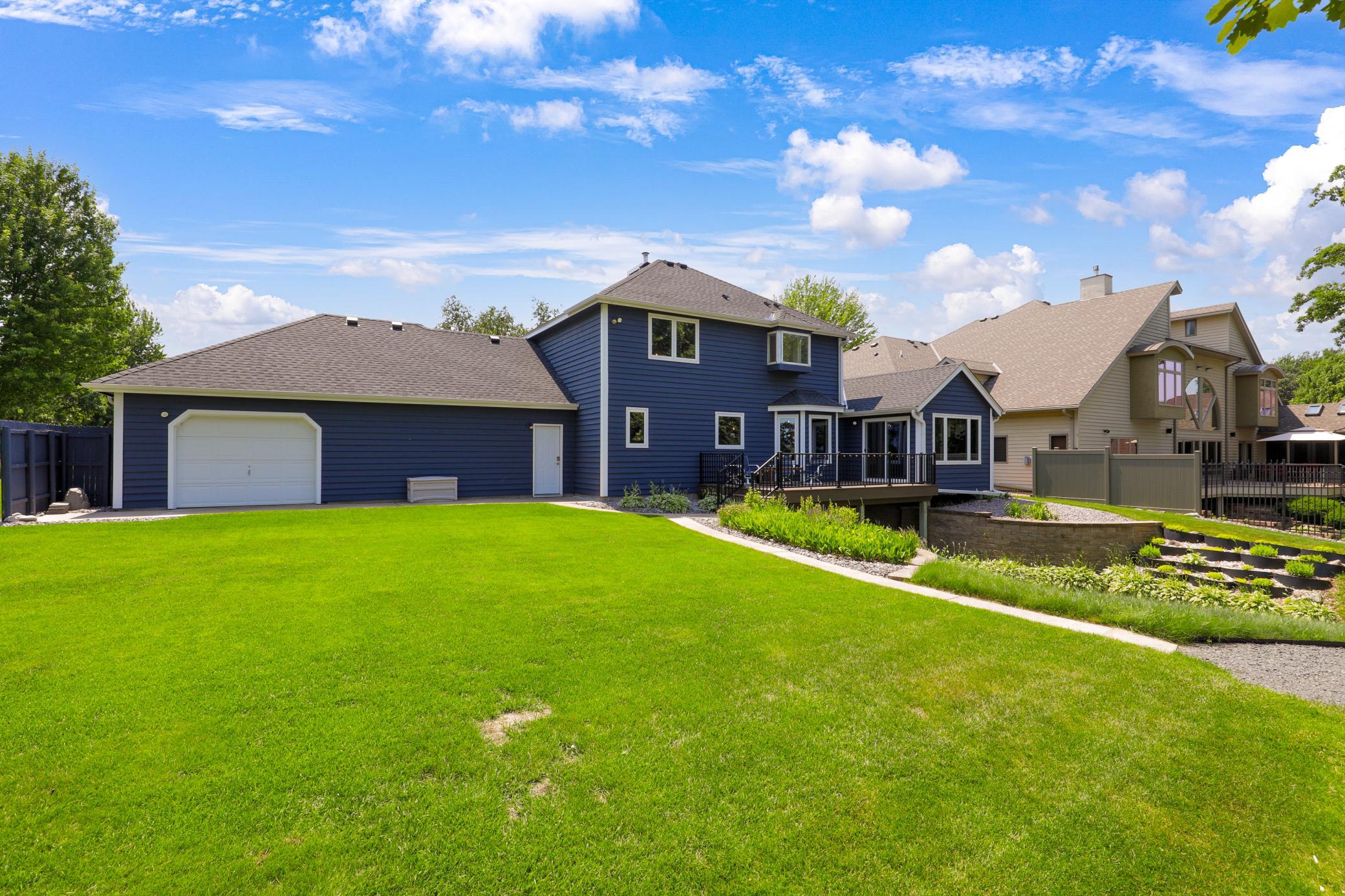 Discover the Serenity of Riverfront Living on the Mississippi