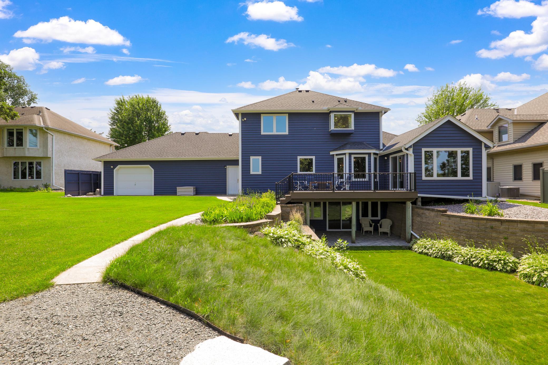 Discover the Serenity of Riverfront Living on the Mississippi