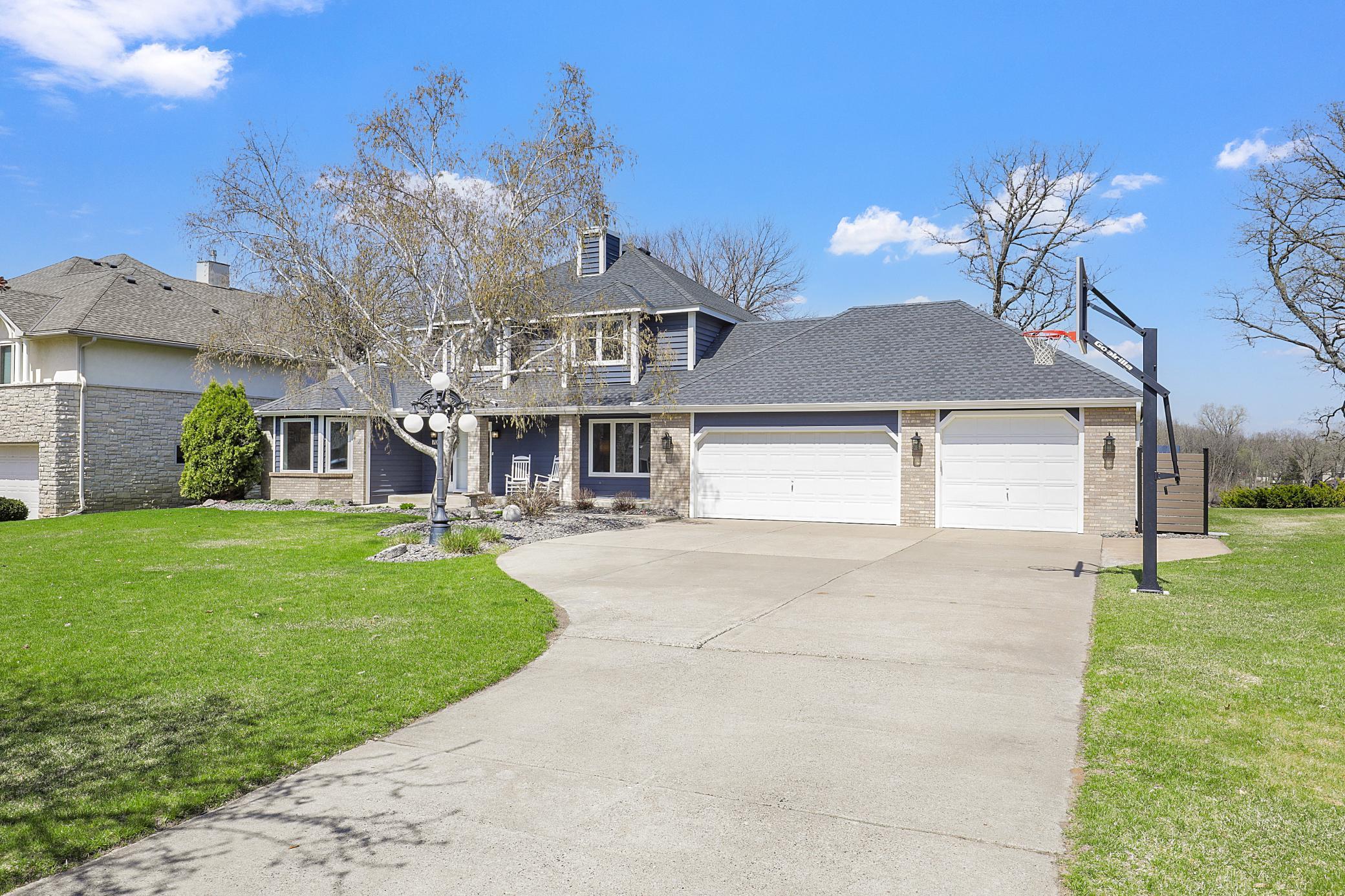 Discover the Serenity of Riverfront Living on the Mississippi