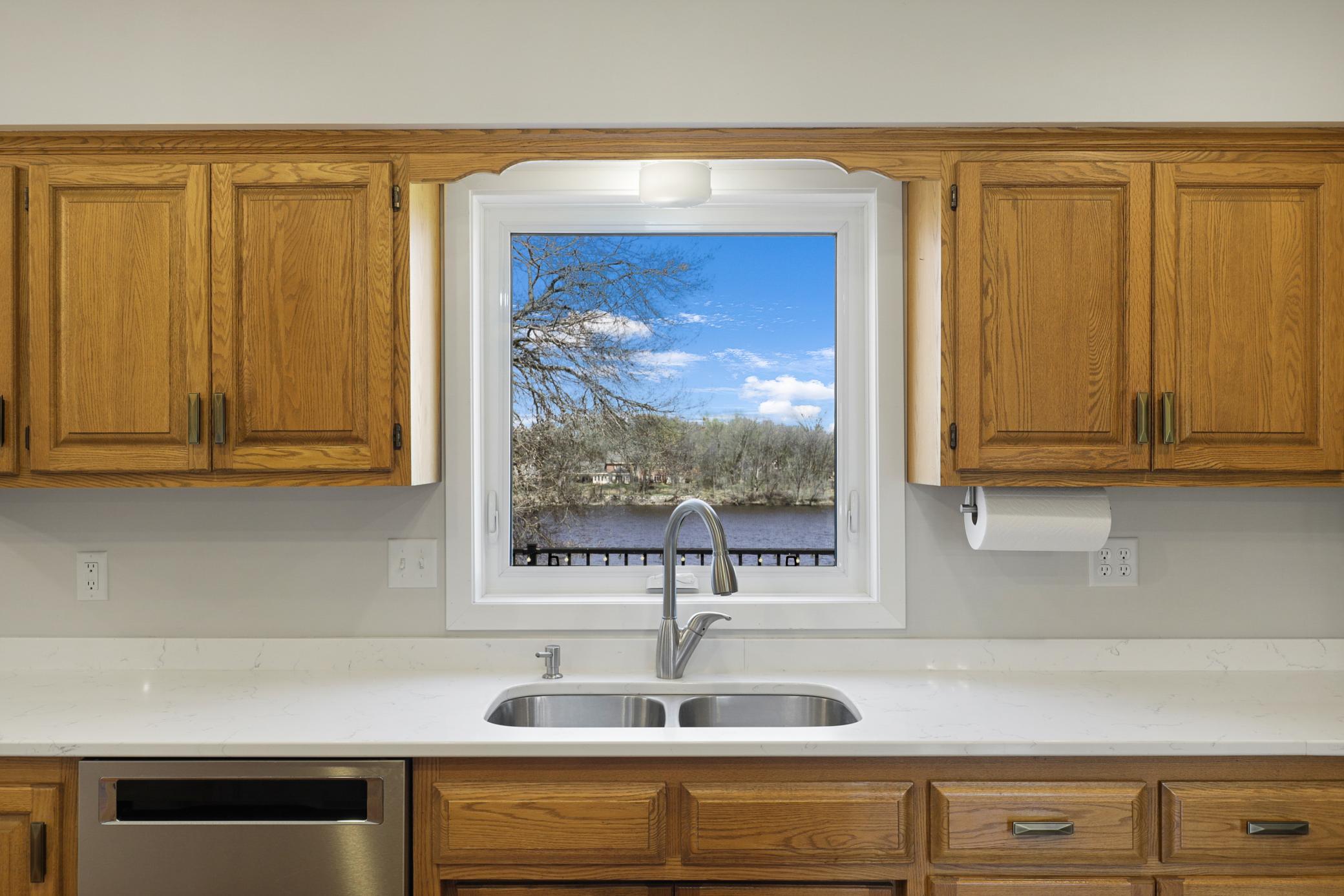 Discover the Serenity of Riverfront Living on the Mississippi