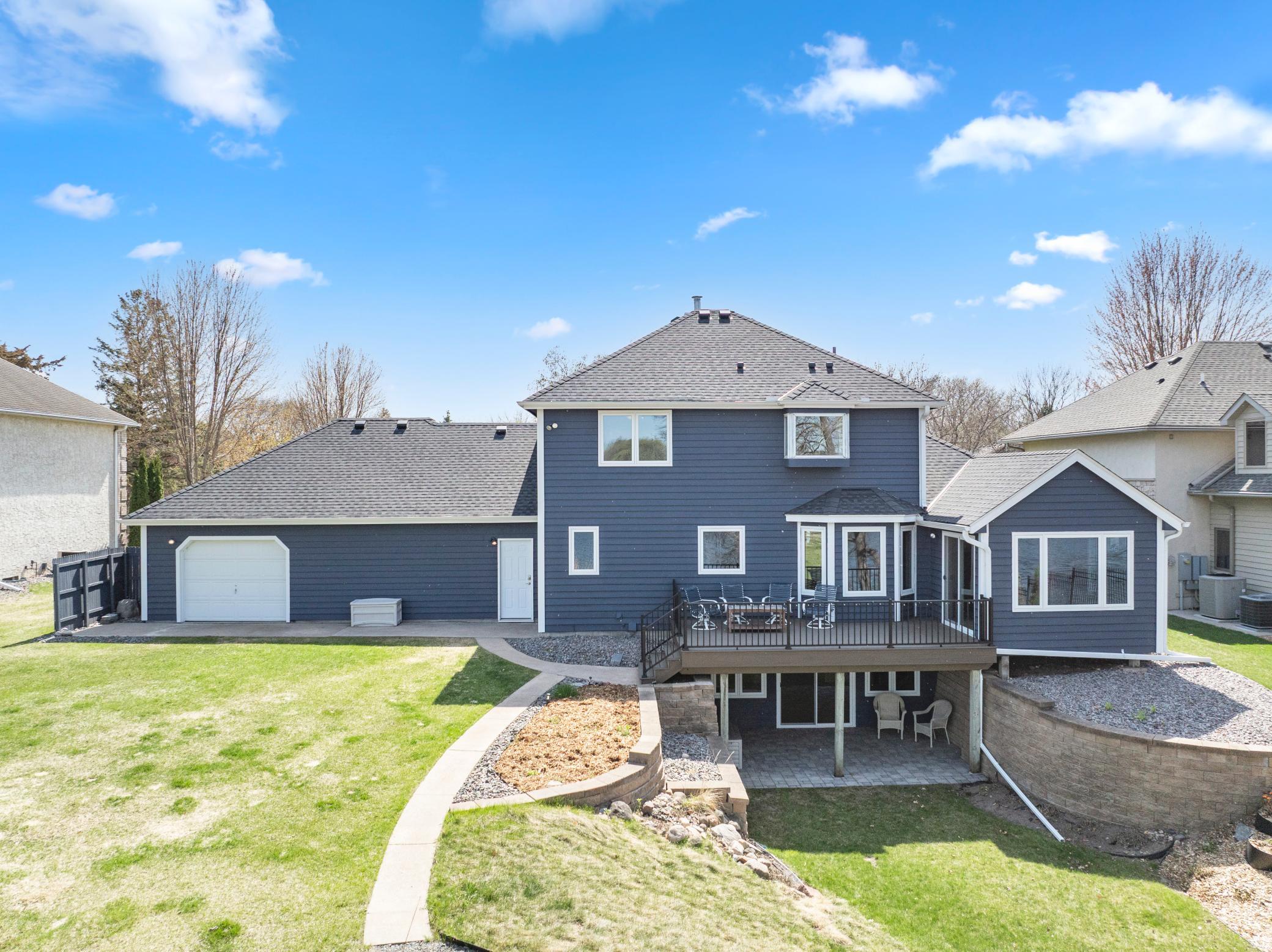 Discover the Serenity of Riverfront Living on the Mississippi