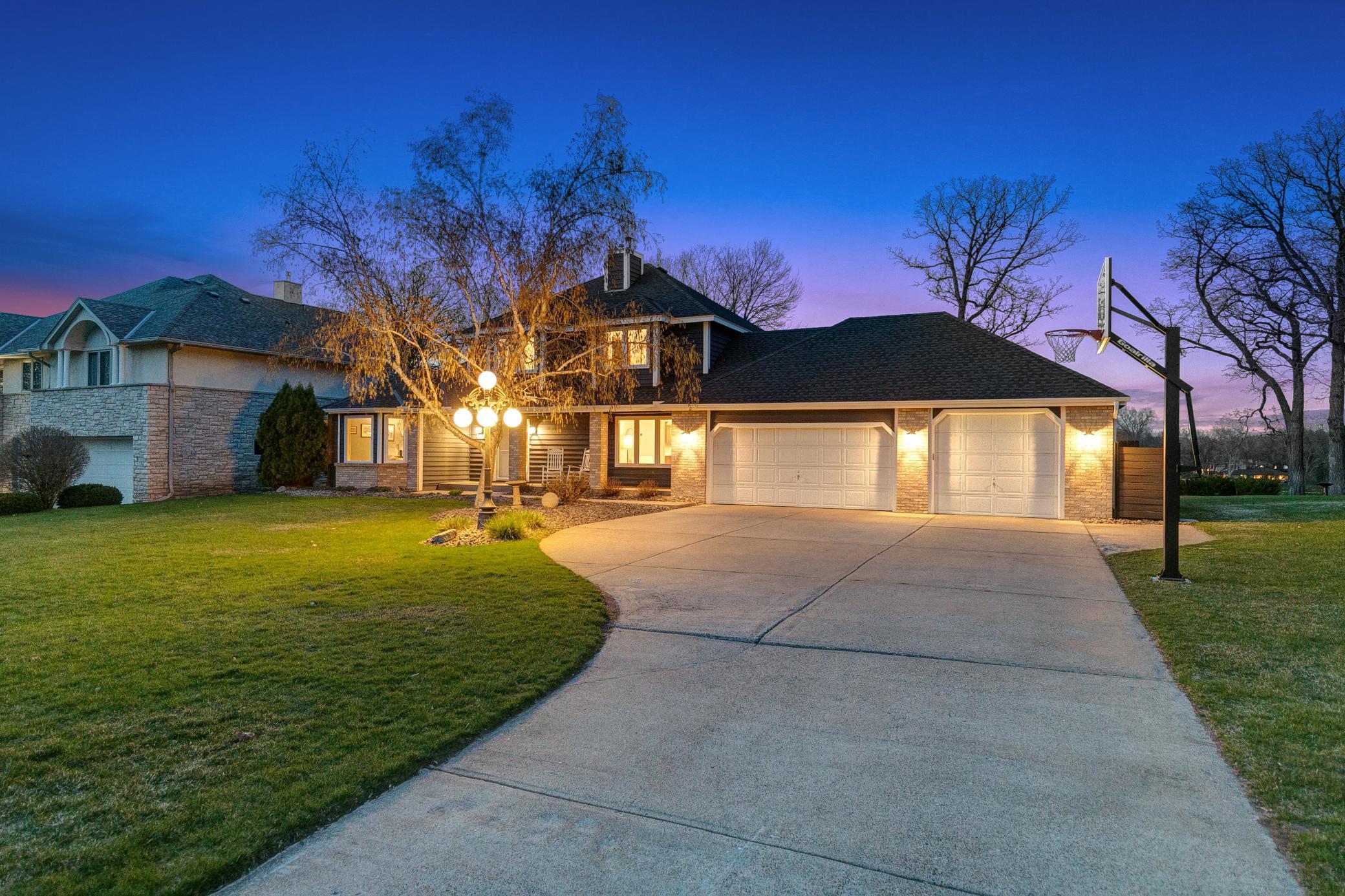 Discover the Serenity of Riverfront Living on the Mississippi