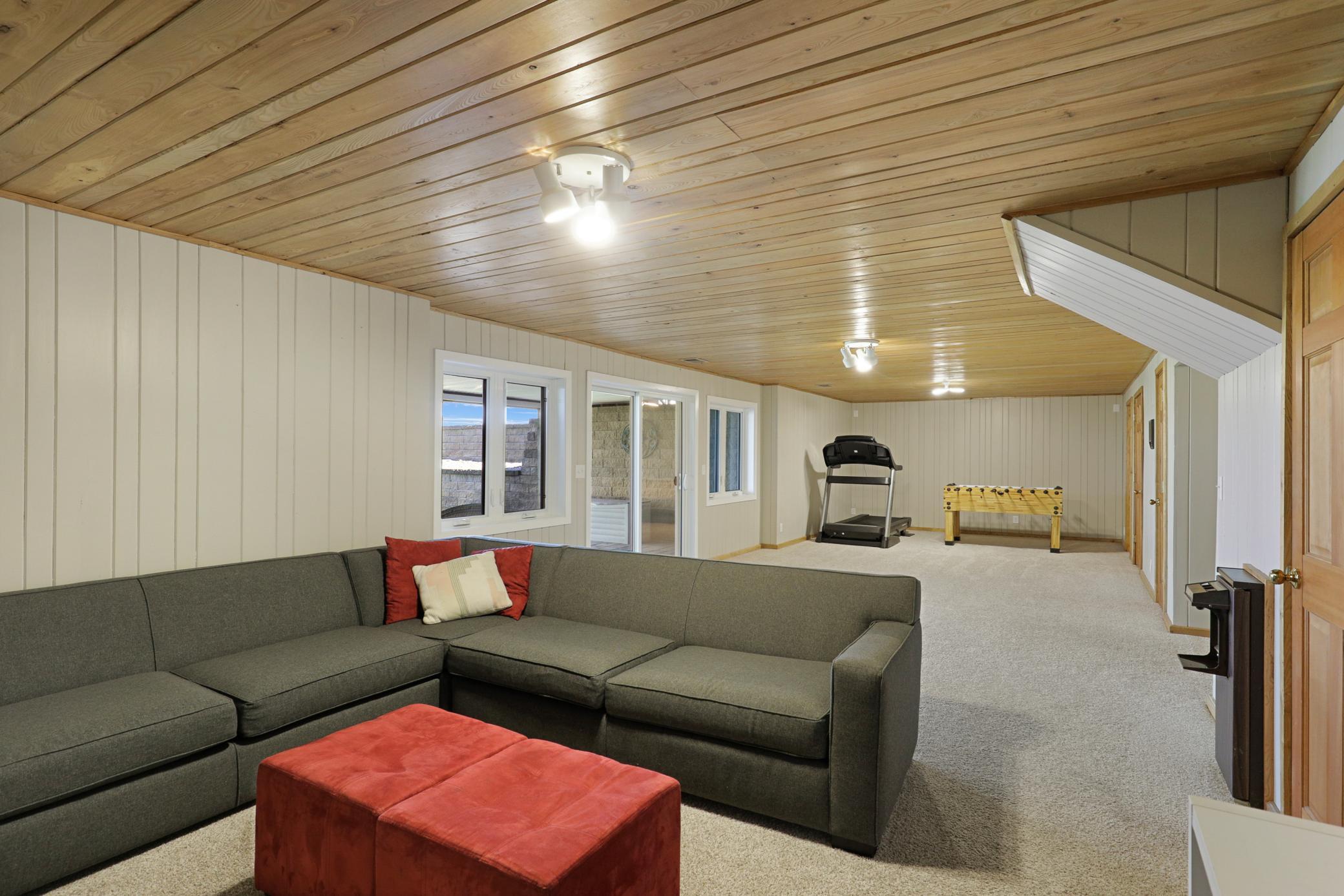 Discover the Serenity of Riverfront Living on the Mississippi
