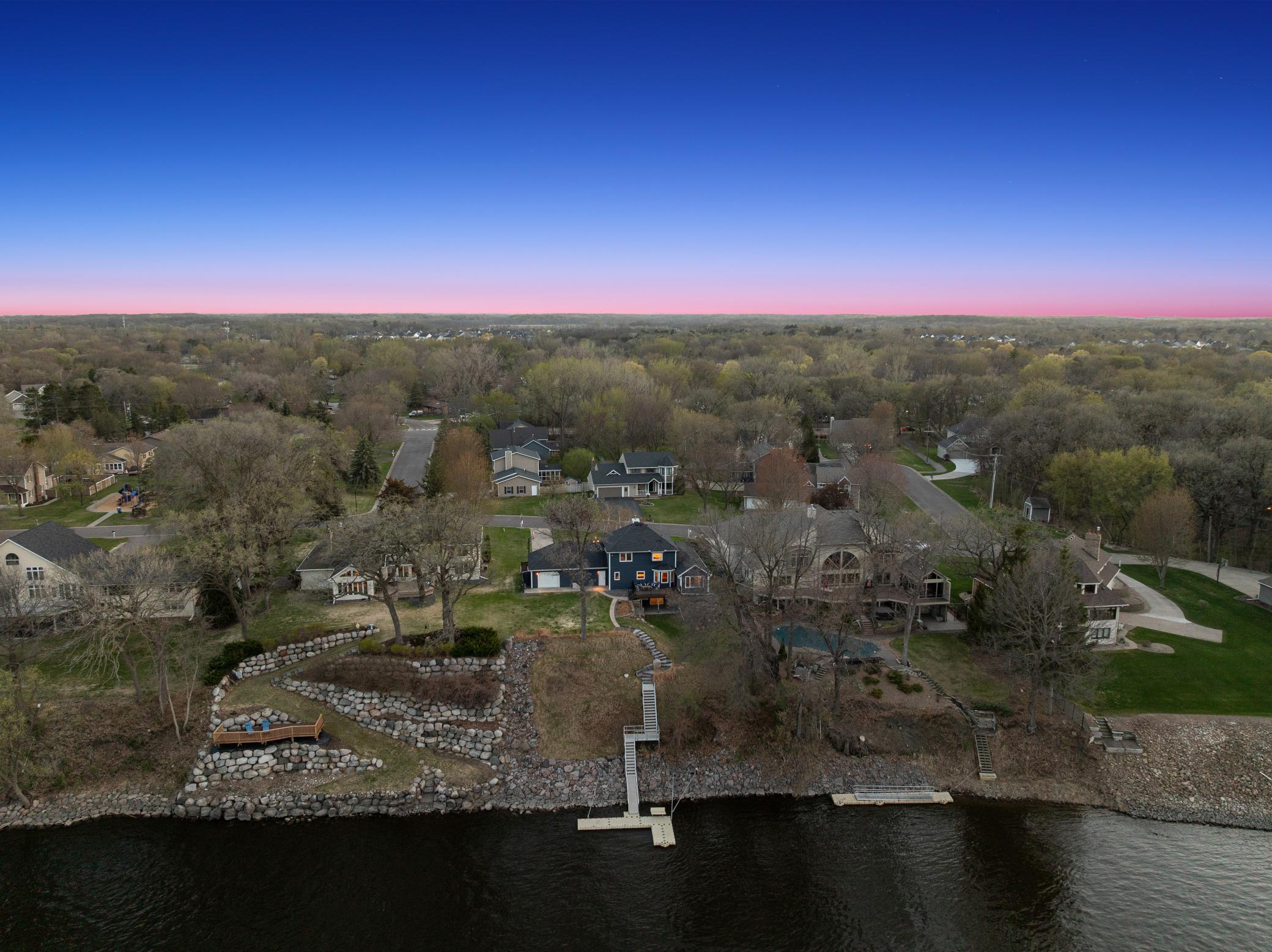 Discover the Serenity of Riverfront Living on the Mississippi