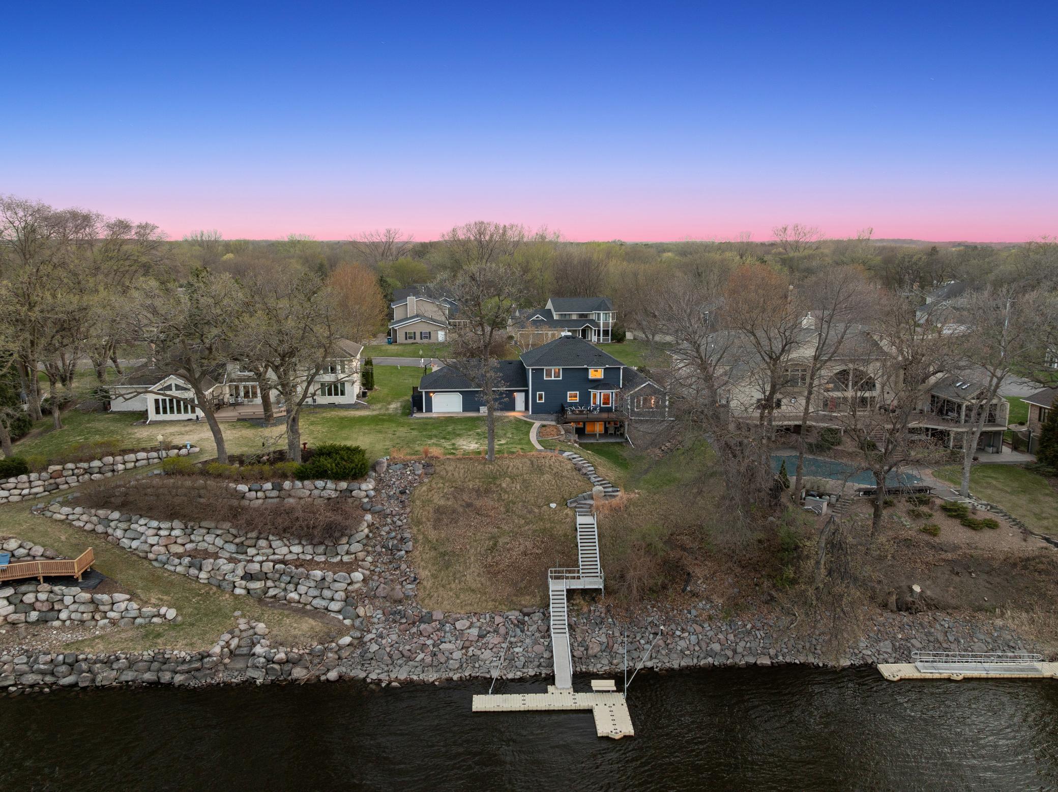 Discover the Serenity of Riverfront Living on the Mississippi