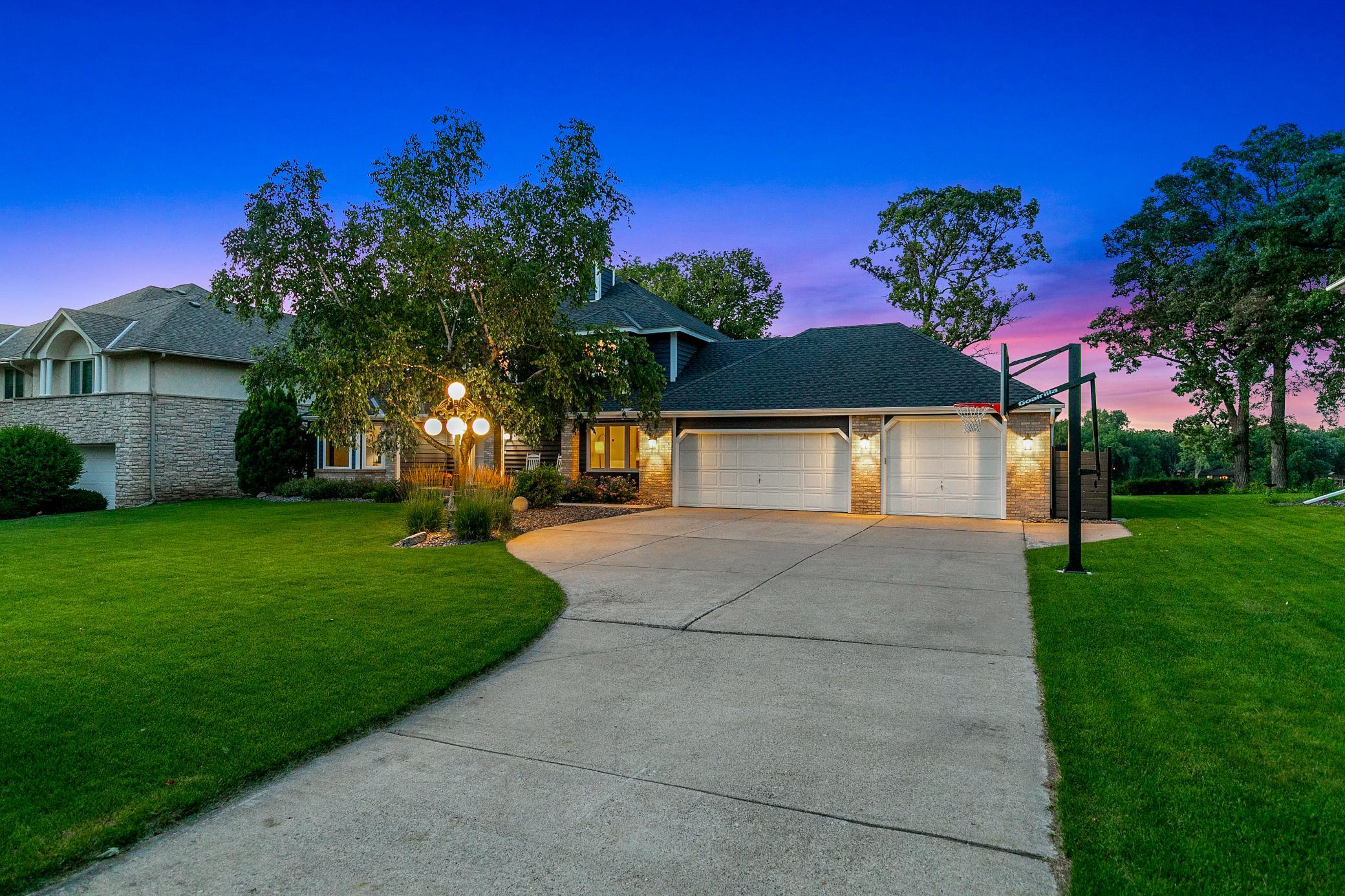 Discover the Serenity of Riverfront Living on the Mississippi