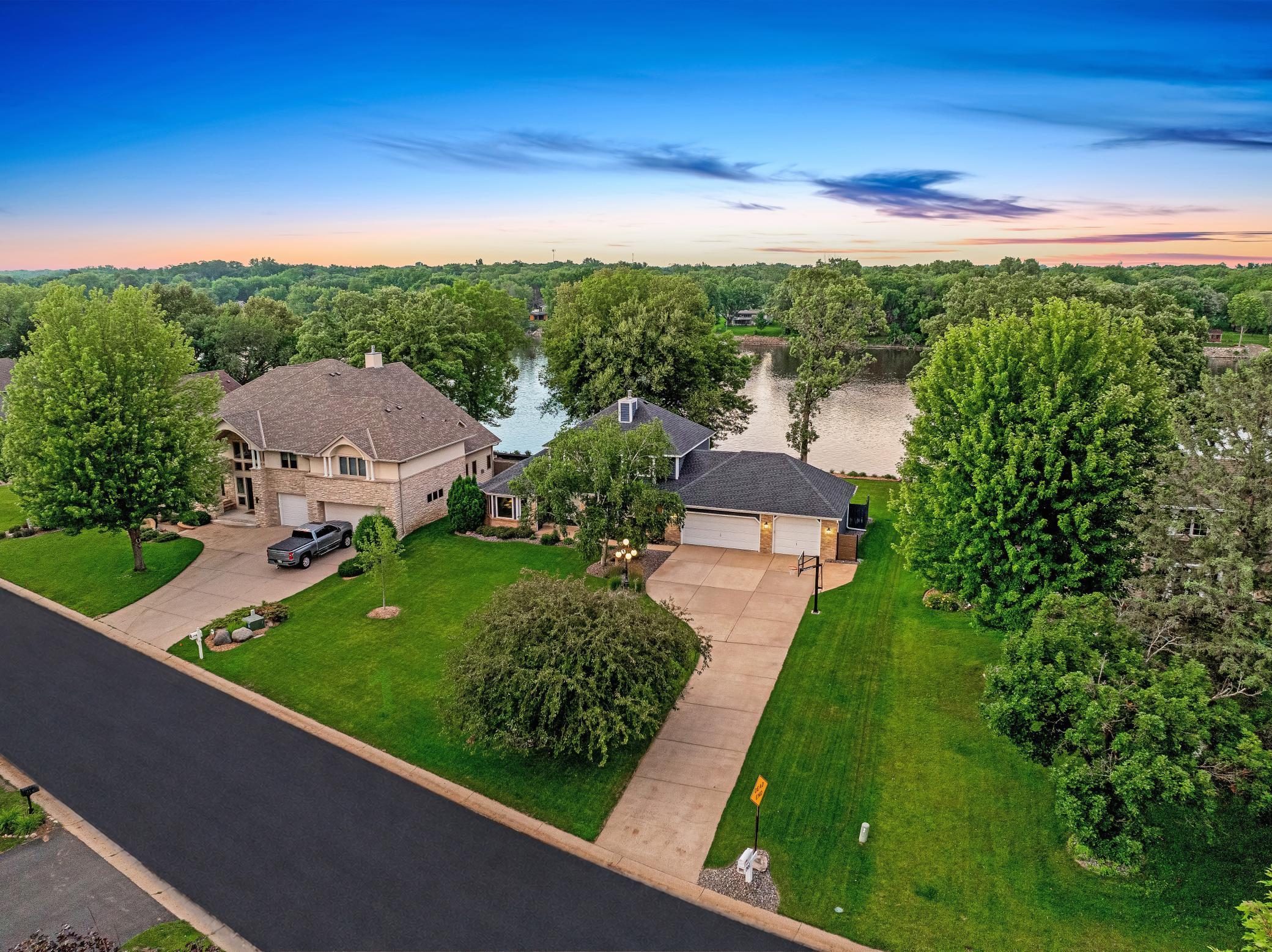 Discover the Serenity of Riverfront Living on the Mississippi