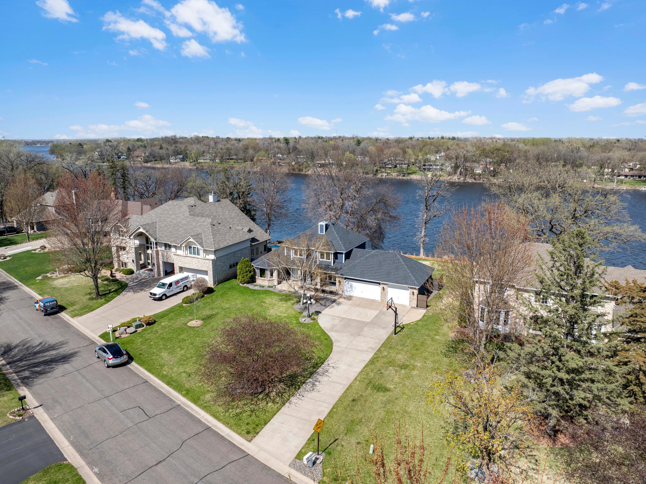 Discover the Serenity of Riverfront Living on the Mississippi
