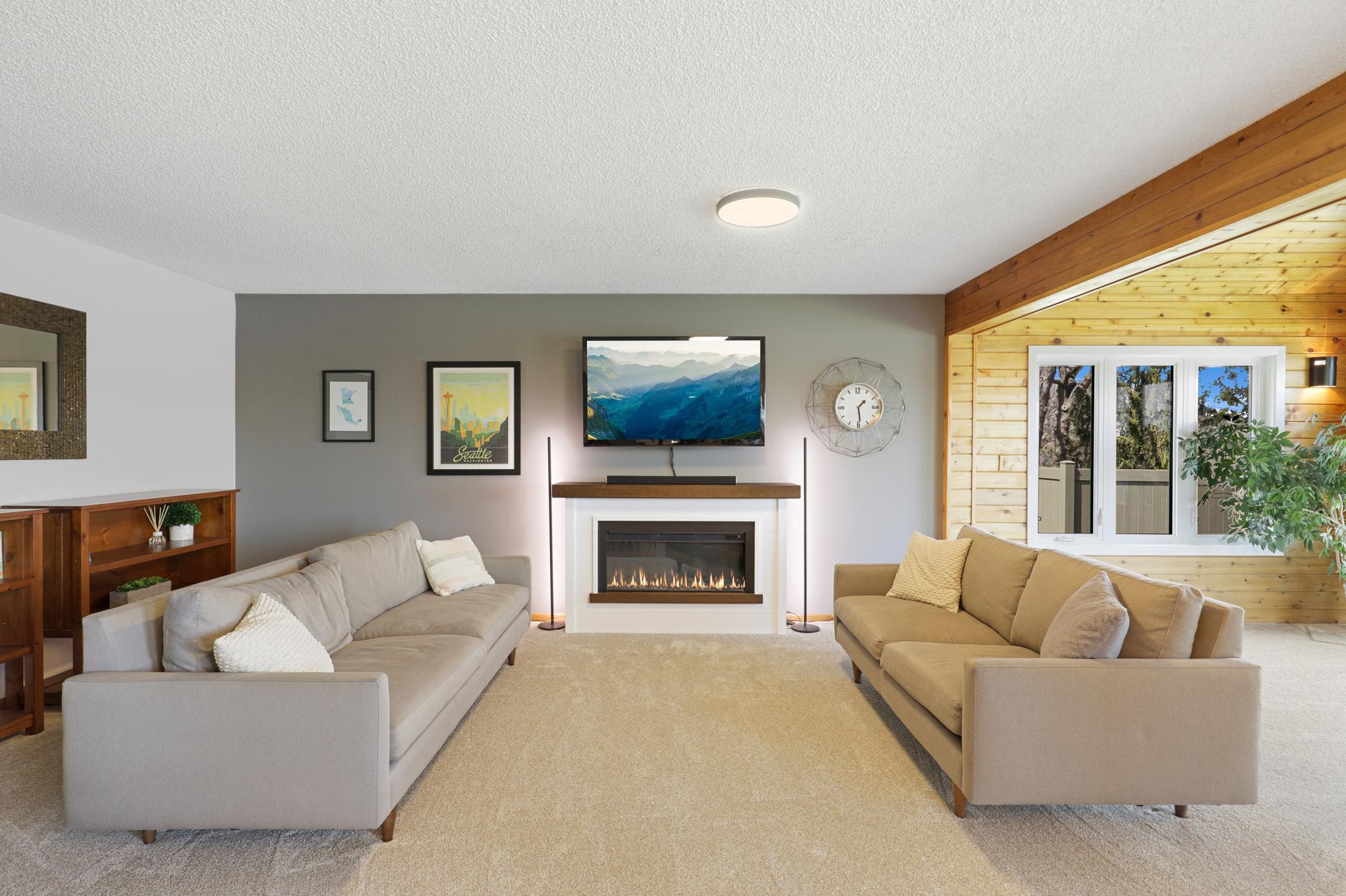 Discover the Serenity of Riverfront Living on the Mississippi