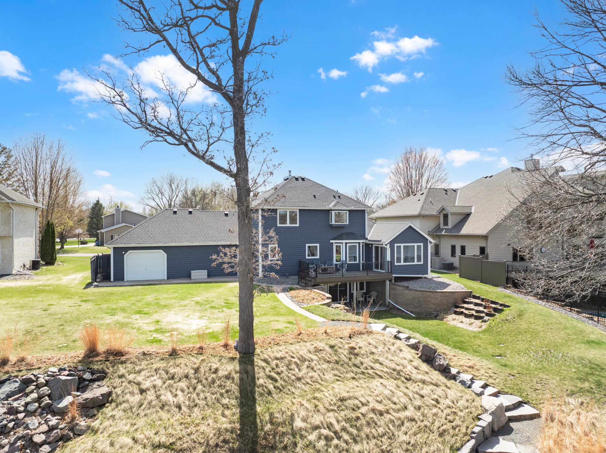 Discover the Serenity of Riverfront Living on the Mississippi