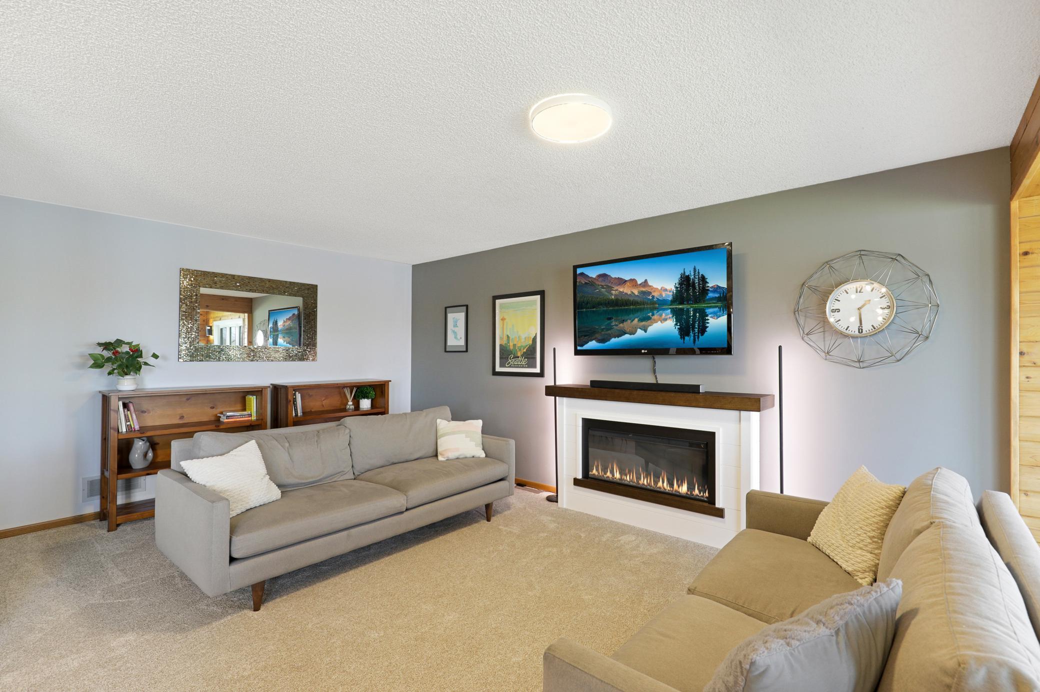 Discover the Serenity of Riverfront Living on the Mississippi