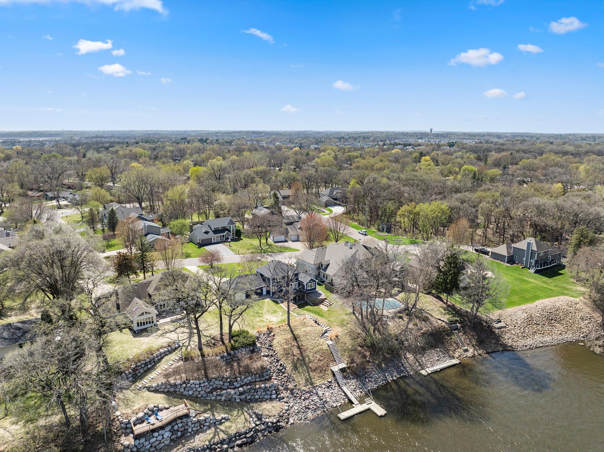 Discover the Serenity of Riverfront Living on the Mississippi