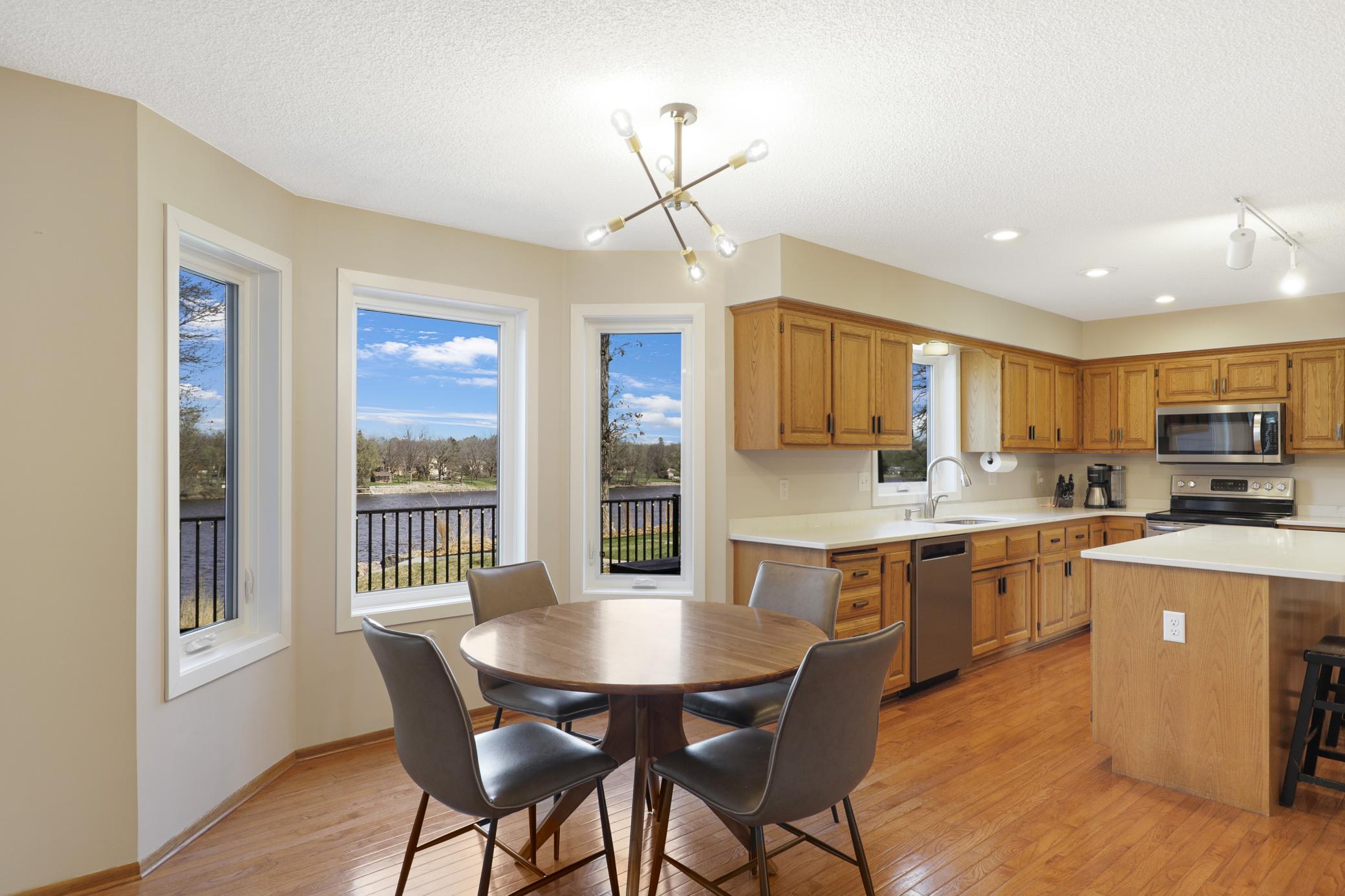 Discover the Serenity of Riverfront Living on the Mississippi