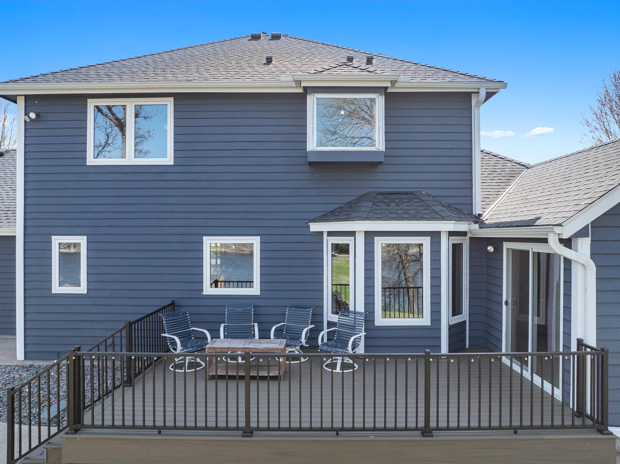 Discover the Serenity of Riverfront Living on the Mississippi