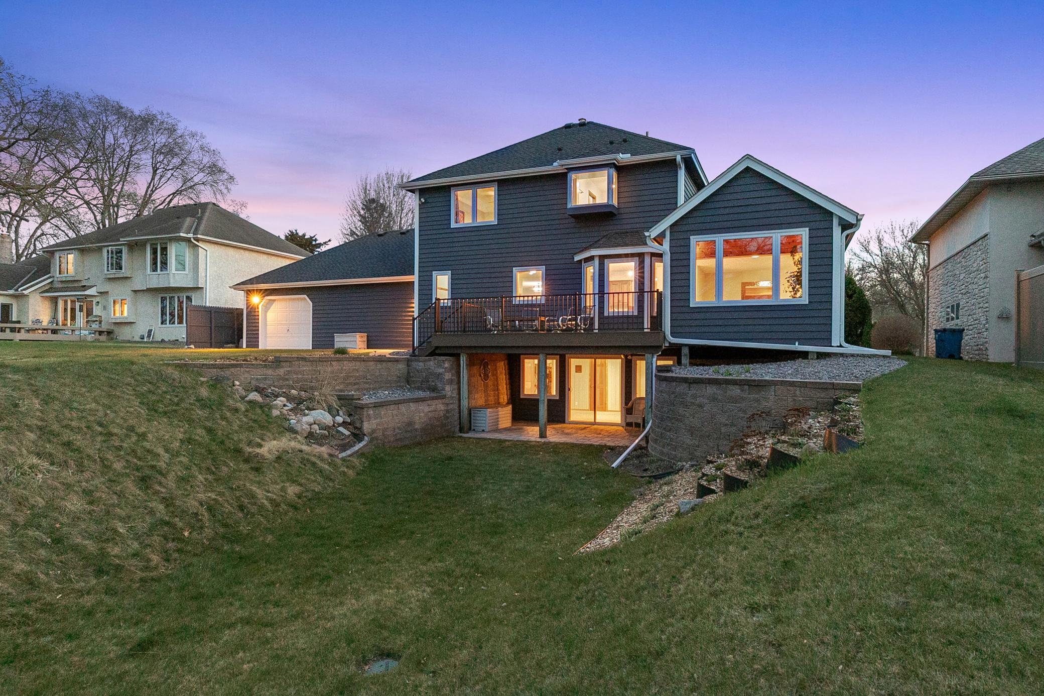 Discover the Serenity of Riverfront Living on the Mississippi