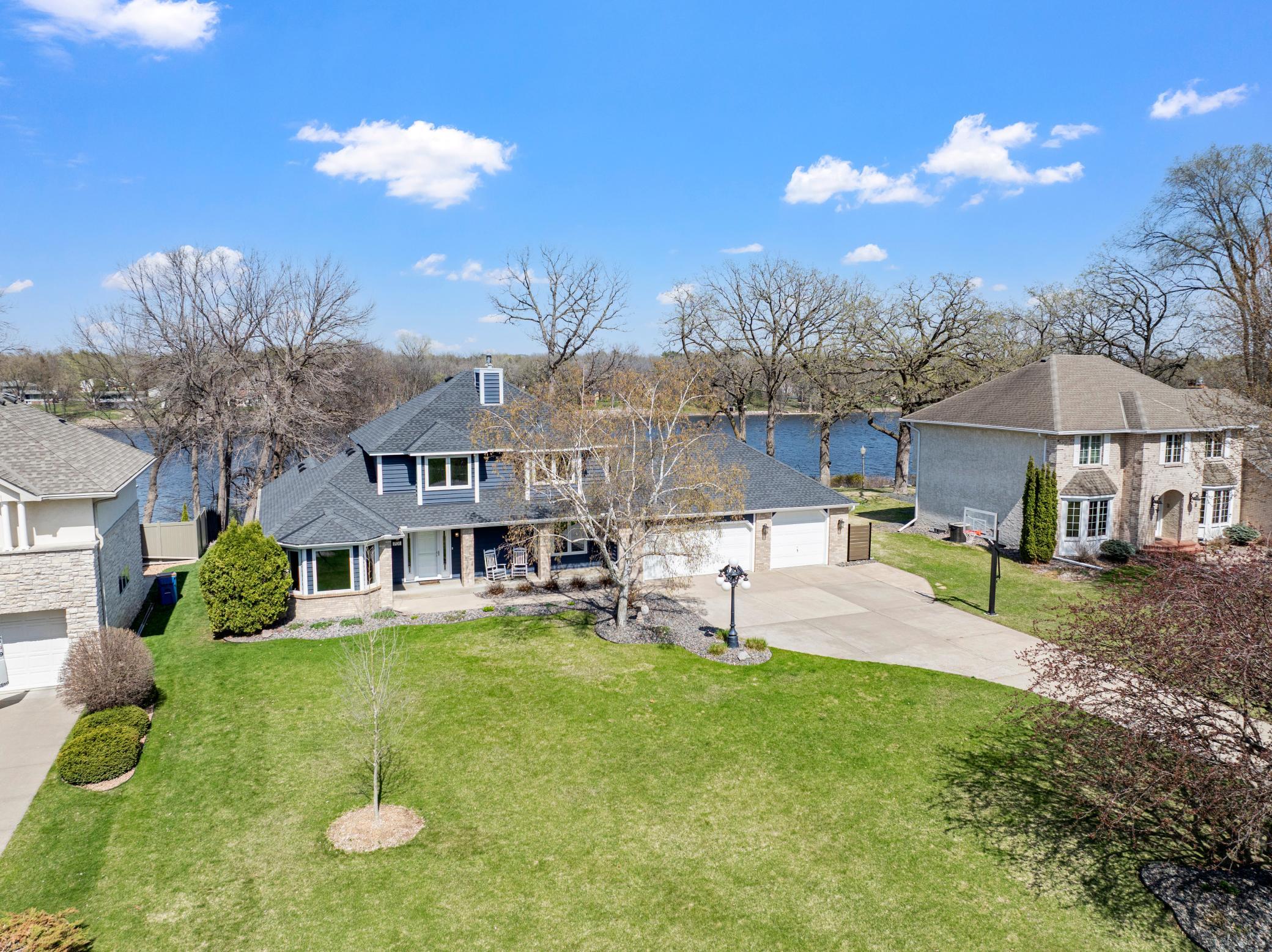 Discover the Serenity of Riverfront Living on the Mississippi
