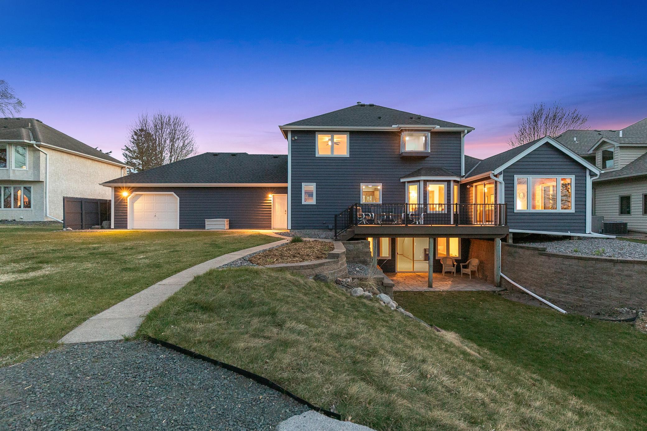 Discover the Serenity of Riverfront Living on the Mississippi