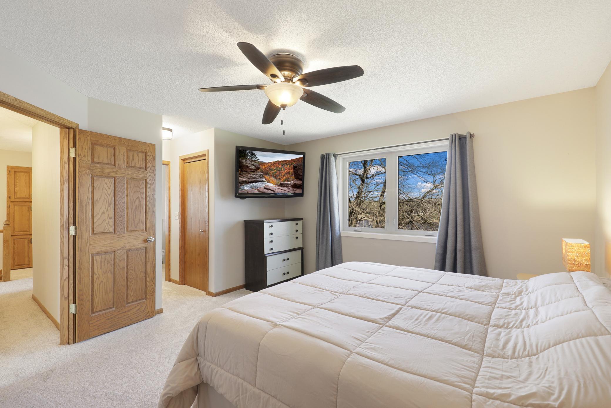 Discover the Serenity of Riverfront Living on the Mississippi