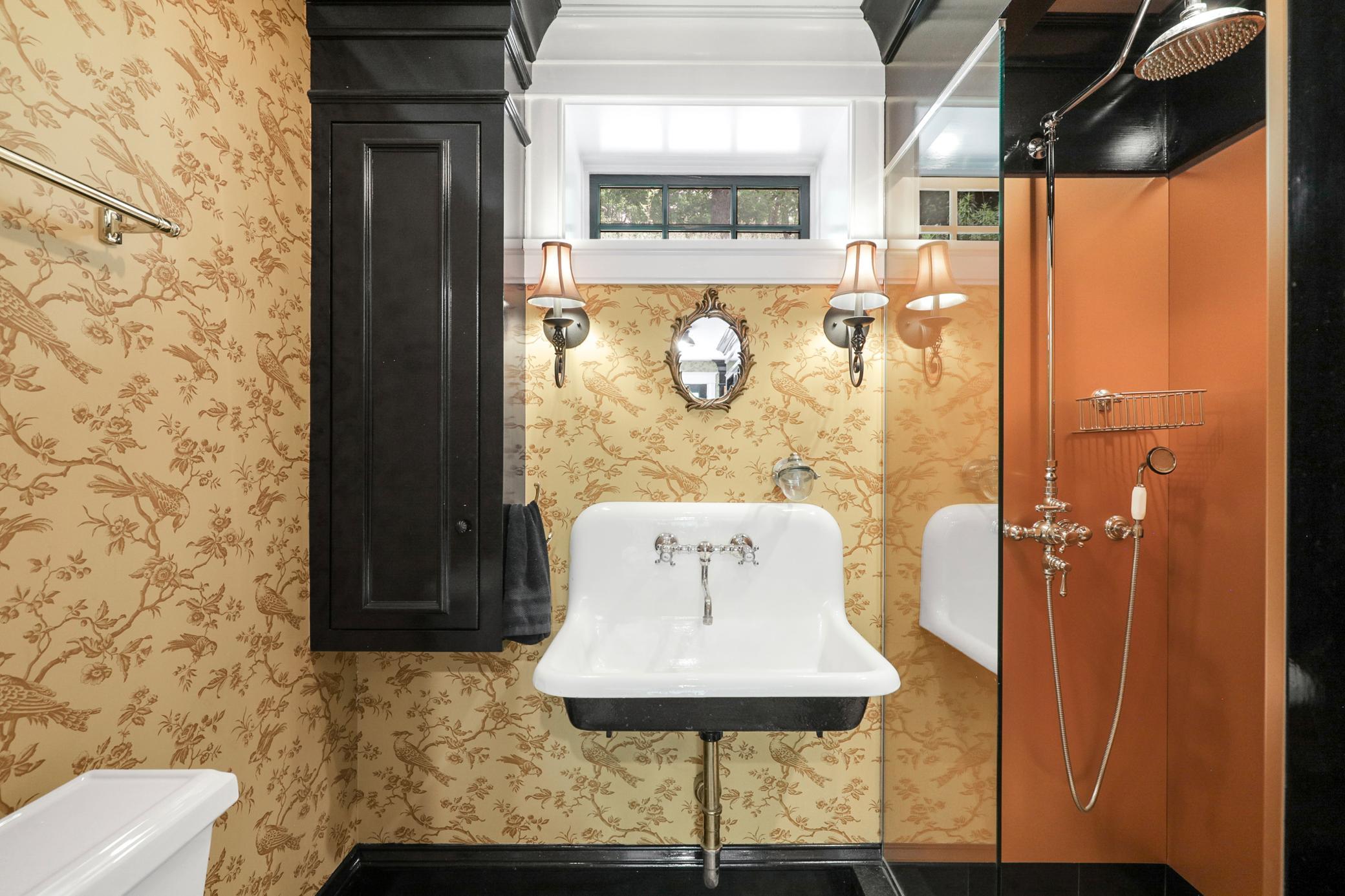 1920's charm meets 2020's luxury at this private Woodland estate