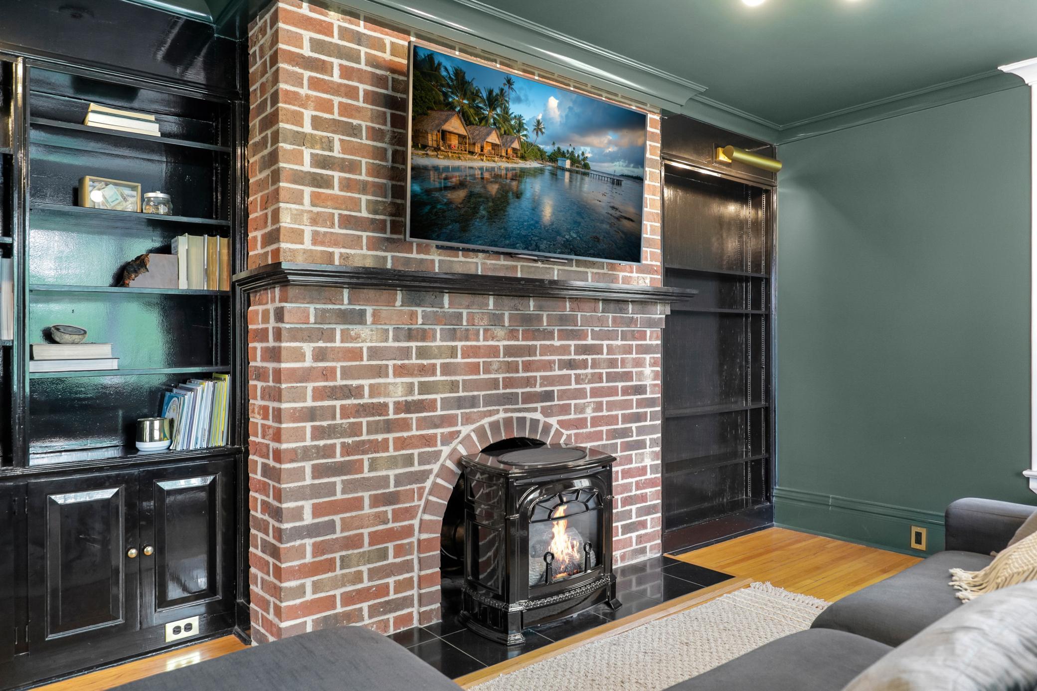 1920's charm meets 2020's luxury at this private Woodland estate
