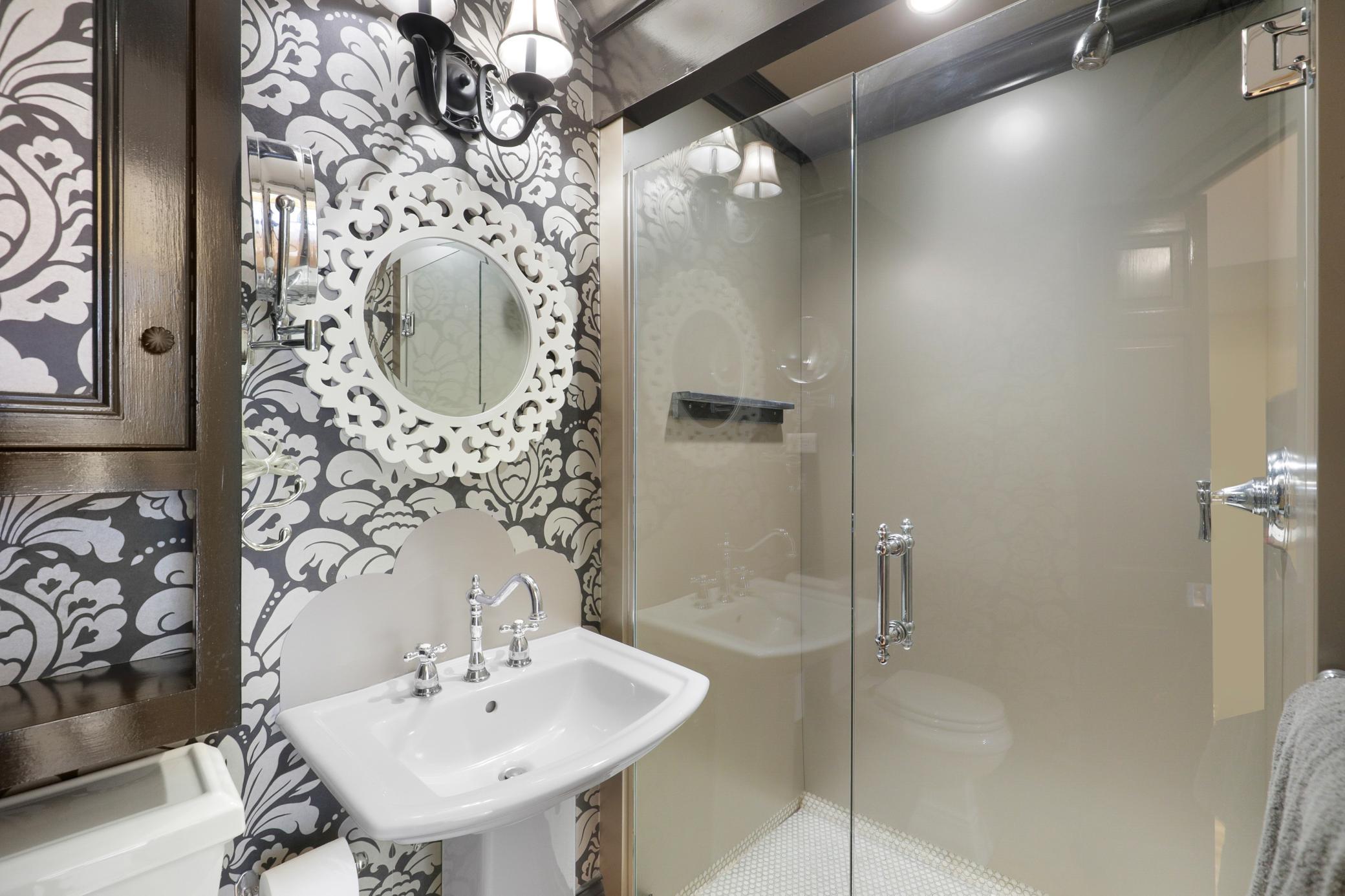 1920's charm meets 2020's luxury at this private Woodland estate