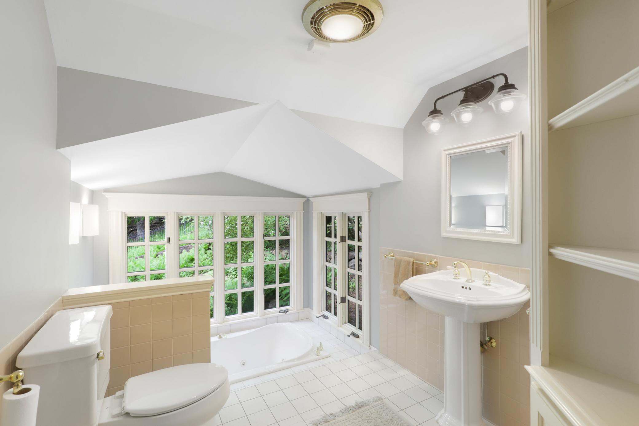 1920's charm meets 2020's luxury at this private Woodland estate