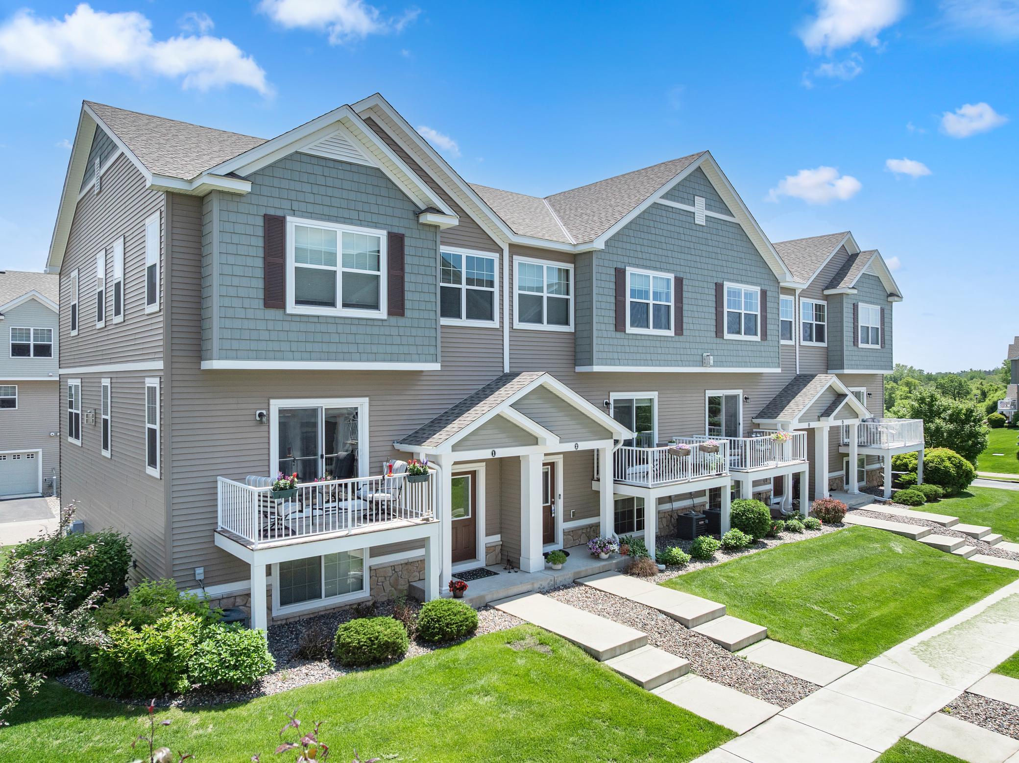 Remodeled, Turnkey Townhouse in Chanhassen