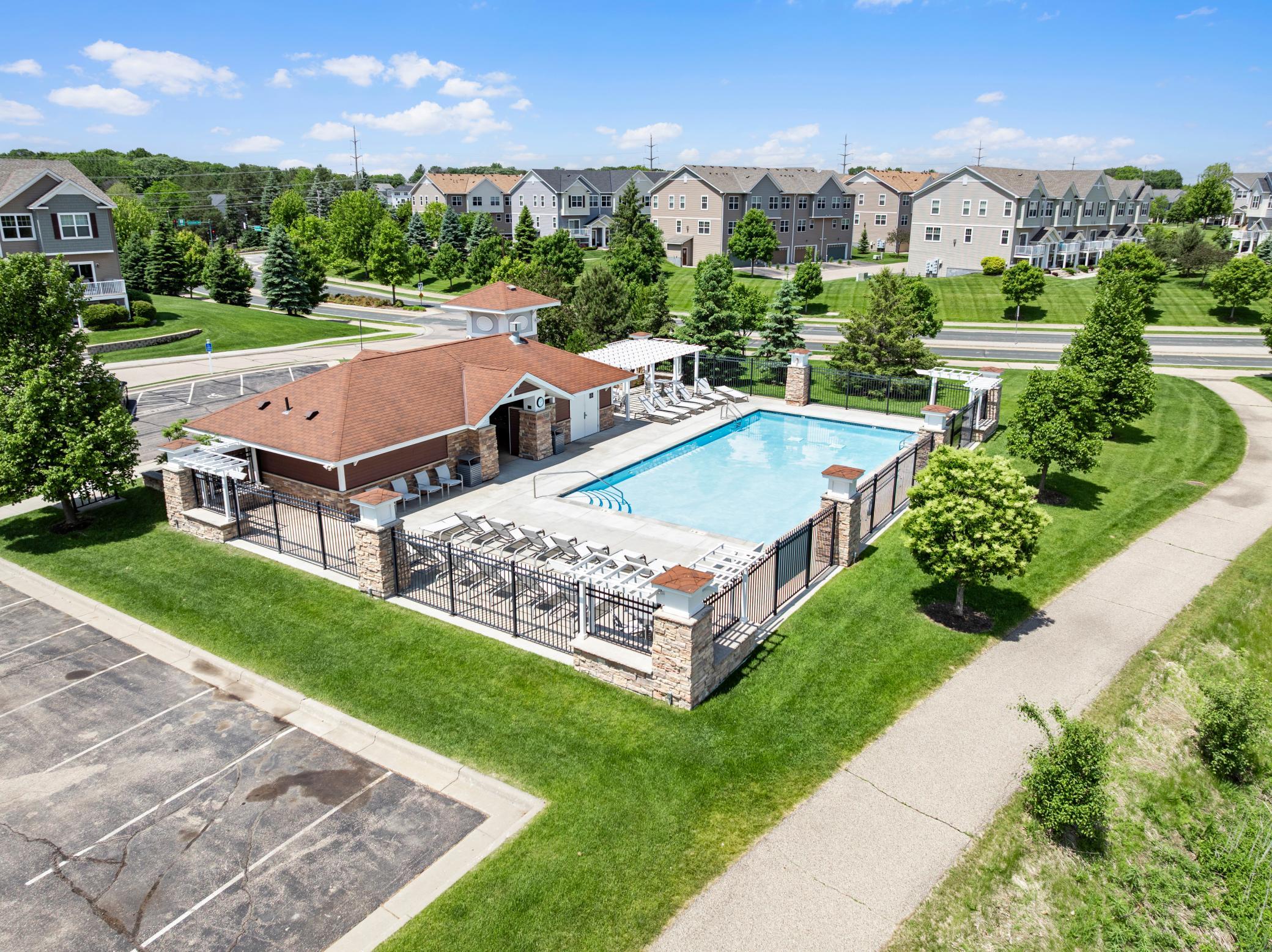 Remodeled, Turnkey Townhouse in Chanhassen