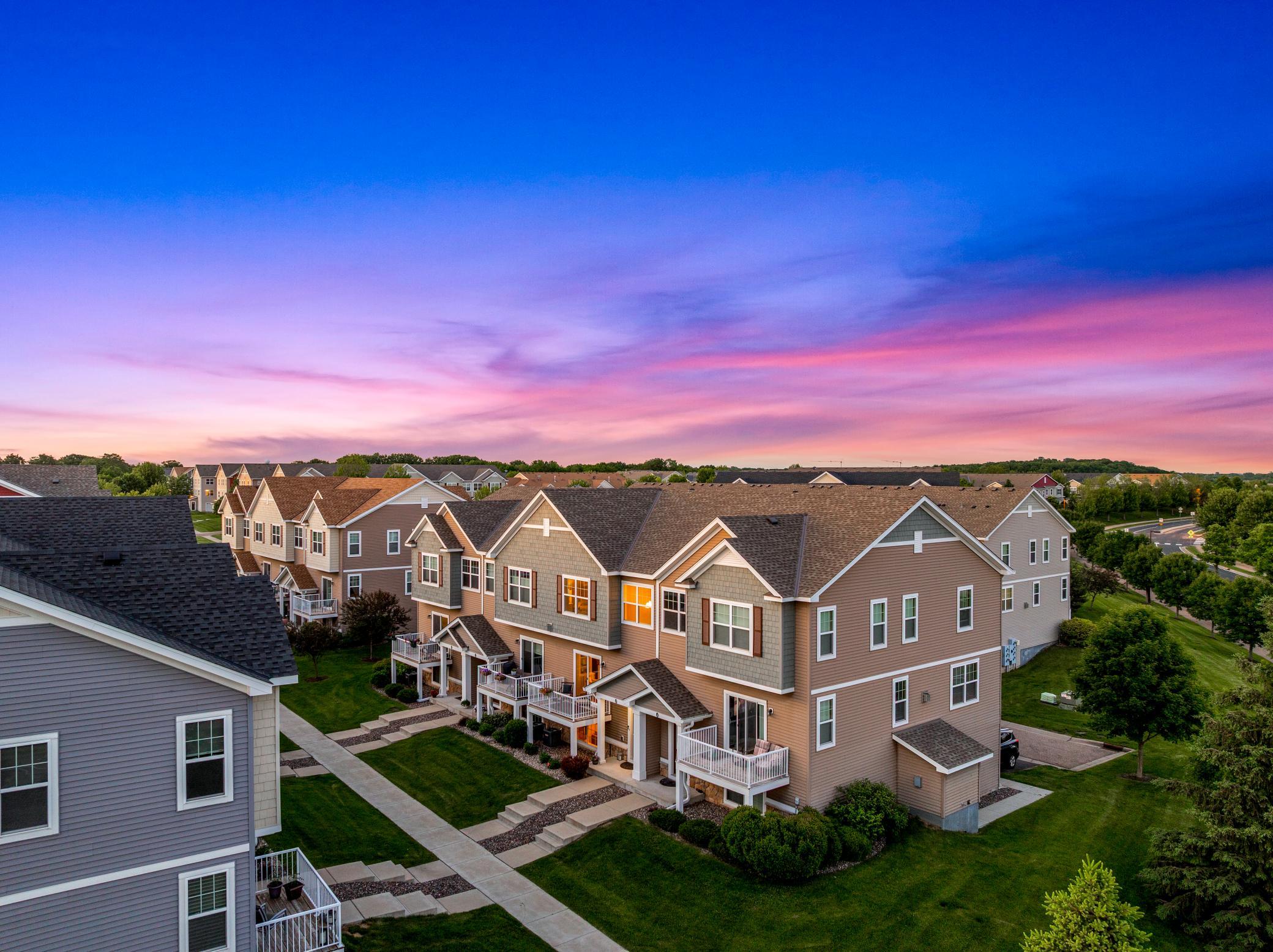 Remodeled, Turnkey Townhouse in Chanhassen