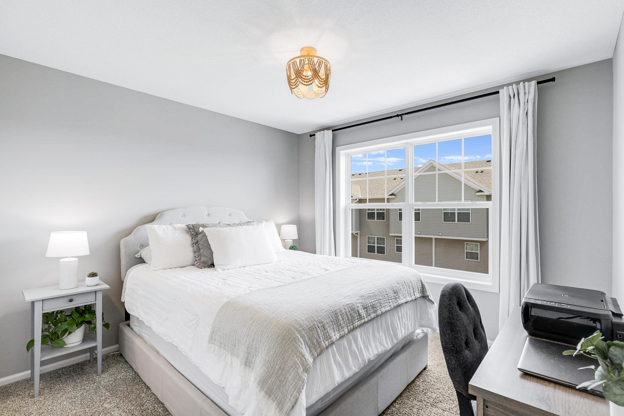 Remodeled, Turnkey Townhouse in Chanhassen