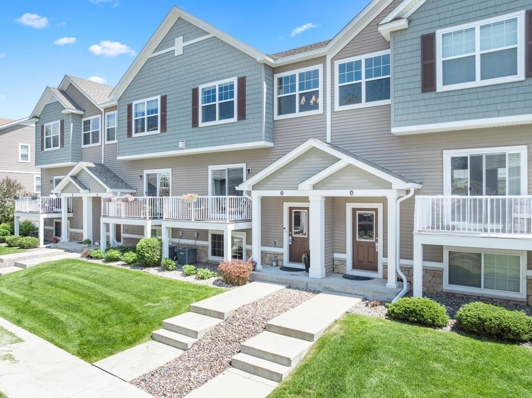 Remodeled, Turnkey Townhouse in Chanhassen