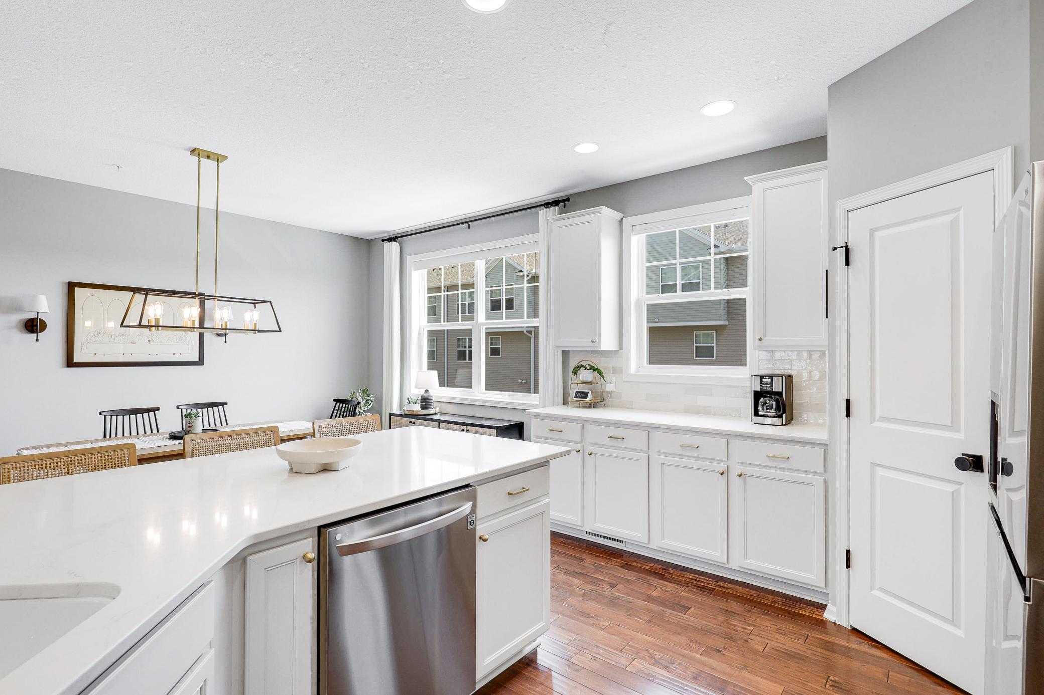 Remodeled, Turnkey Townhouse in Chanhassen