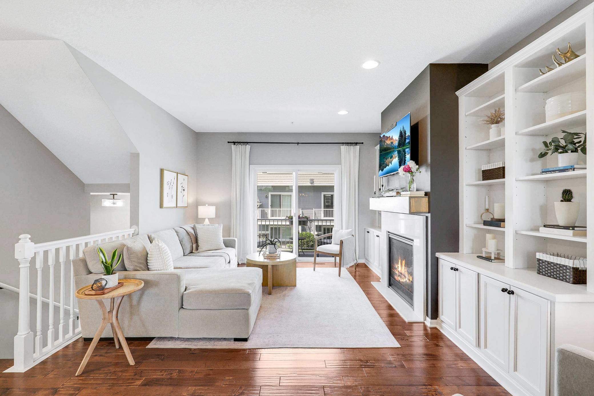Remodeled, Turnkey Townhouse in Chanhassen