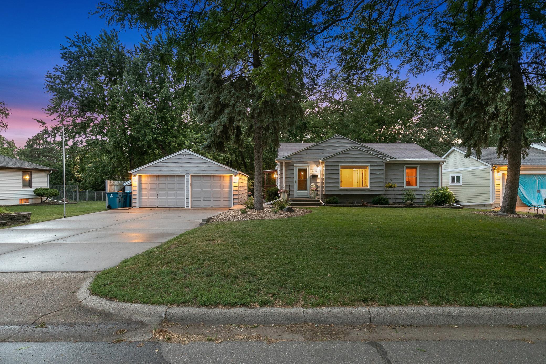 Remodeled Rambler with Open Floorplan, Overlooking Adams Hill Park