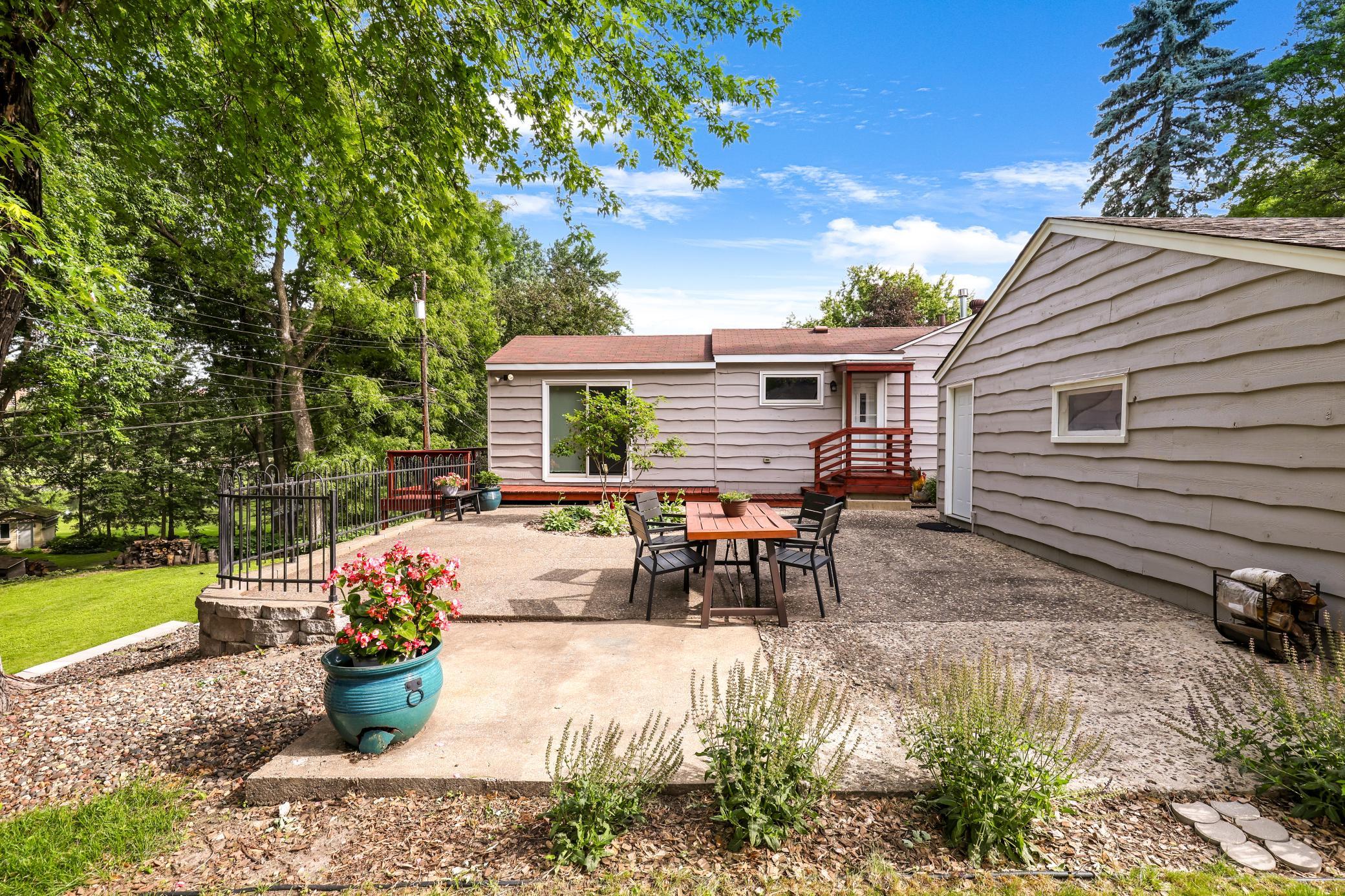 Remodeled Rambler with Open Floorplan, Overlooking Adams Hill Park