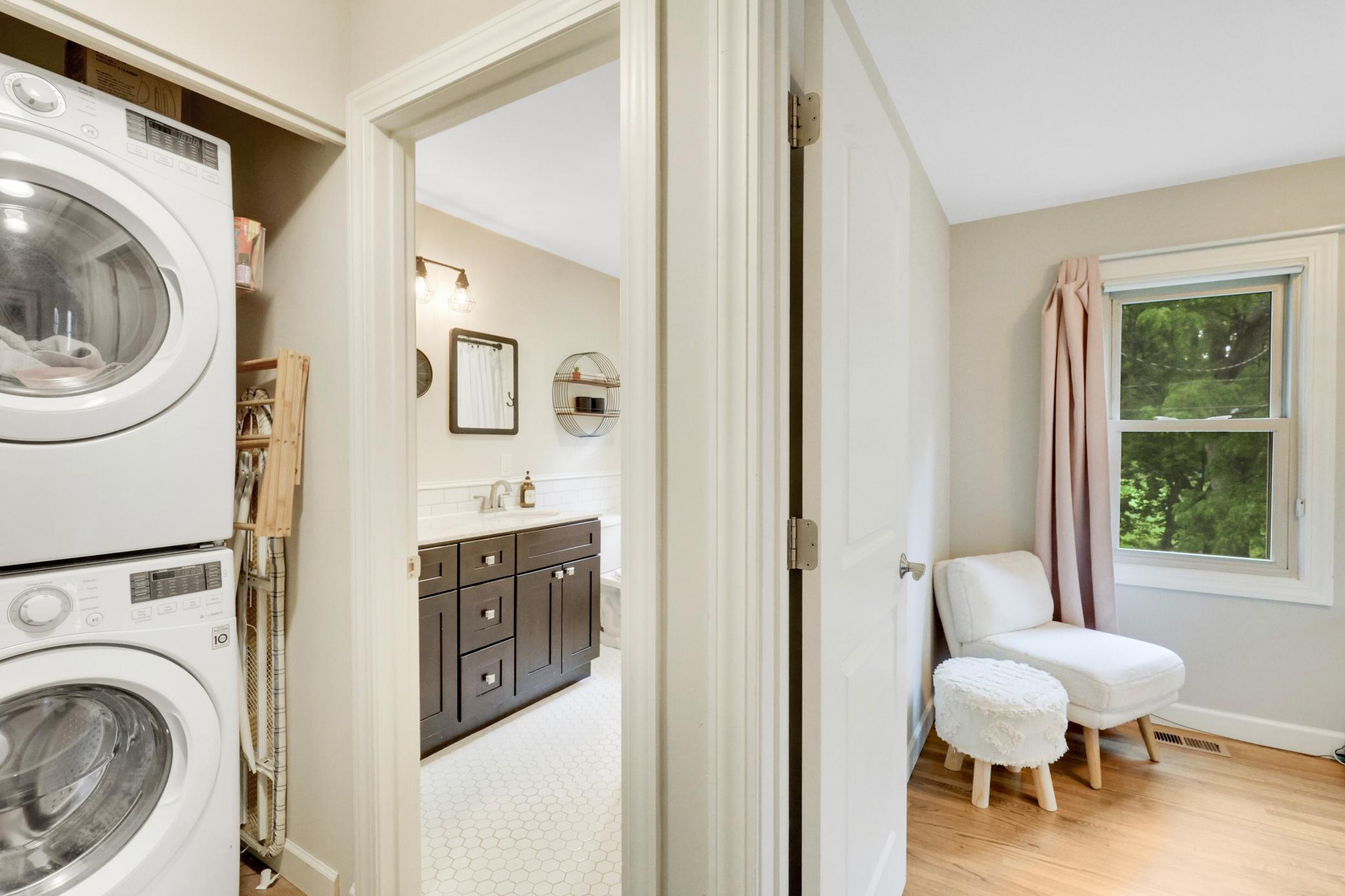 Remodeled Rambler with Open Floorplan, Overlooking Adams Hill Park