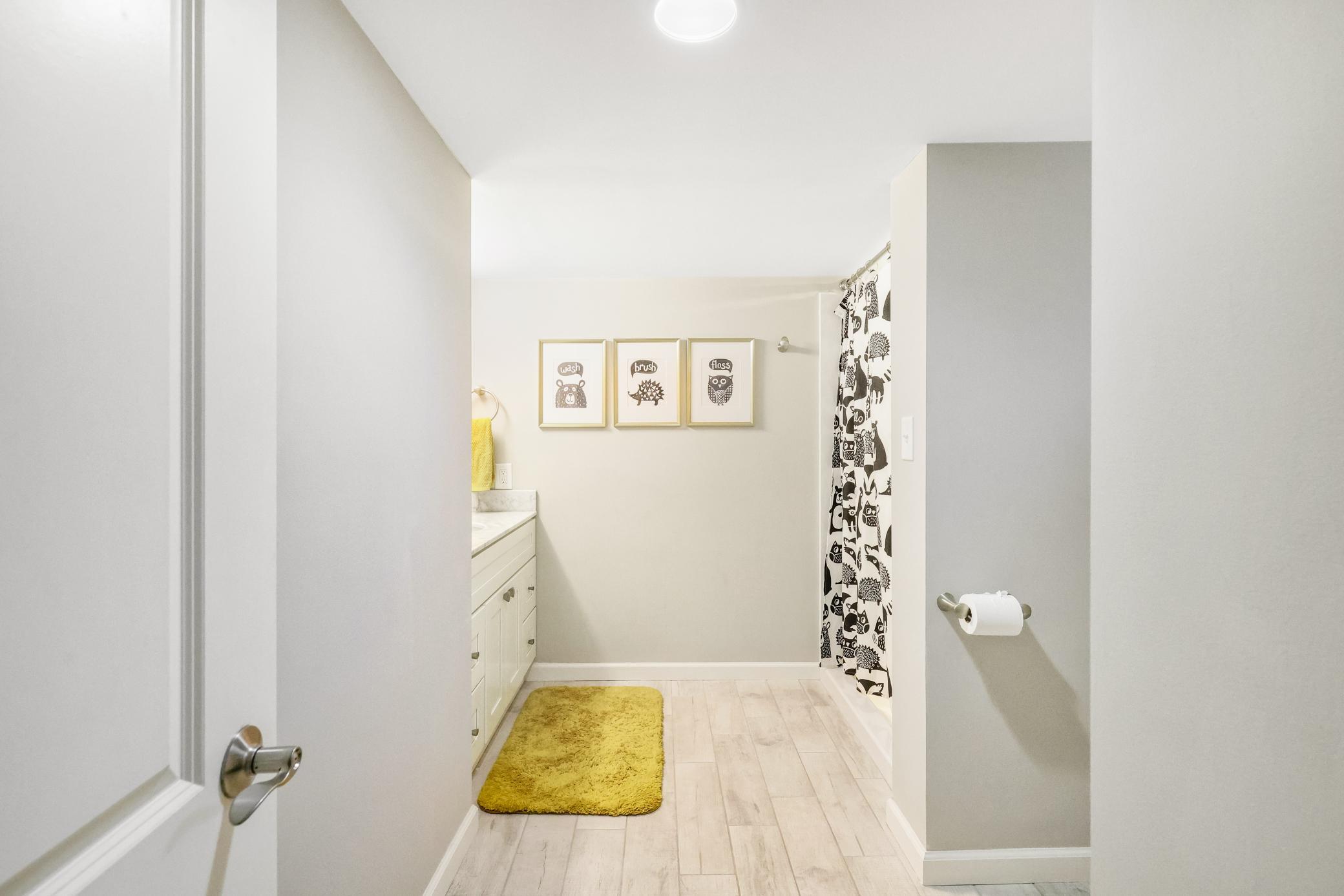 Remodeled Rambler with Open Floorplan, Overlooking Adams Hill Park