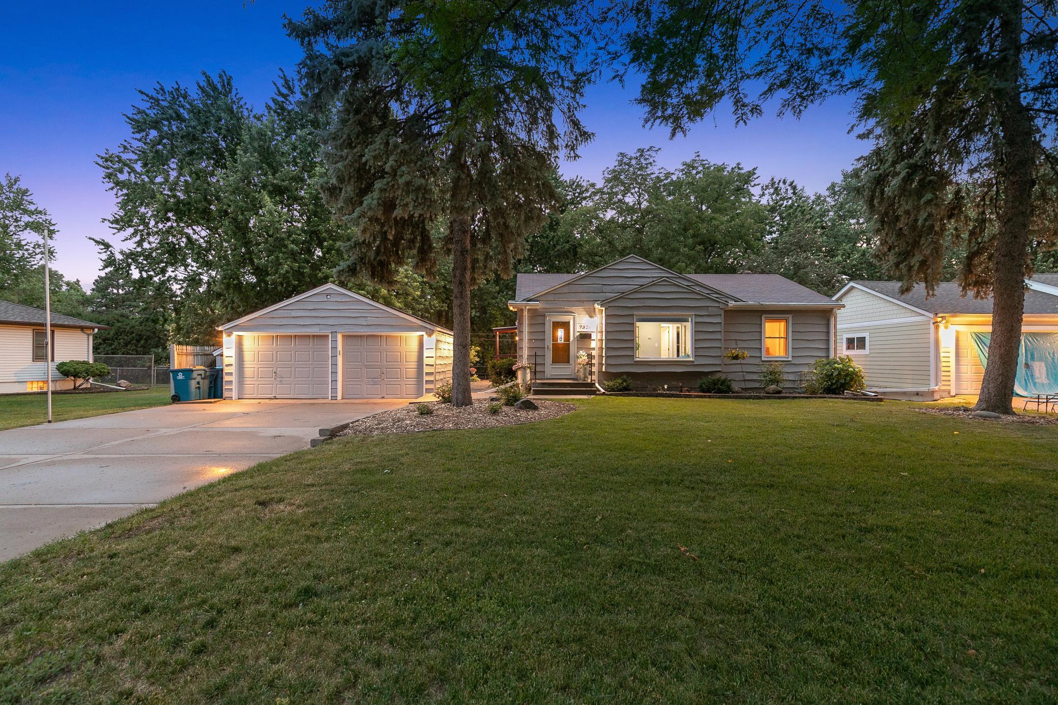 Remodeled Rambler with Open Floorplan, Overlooking Adams Hill Park