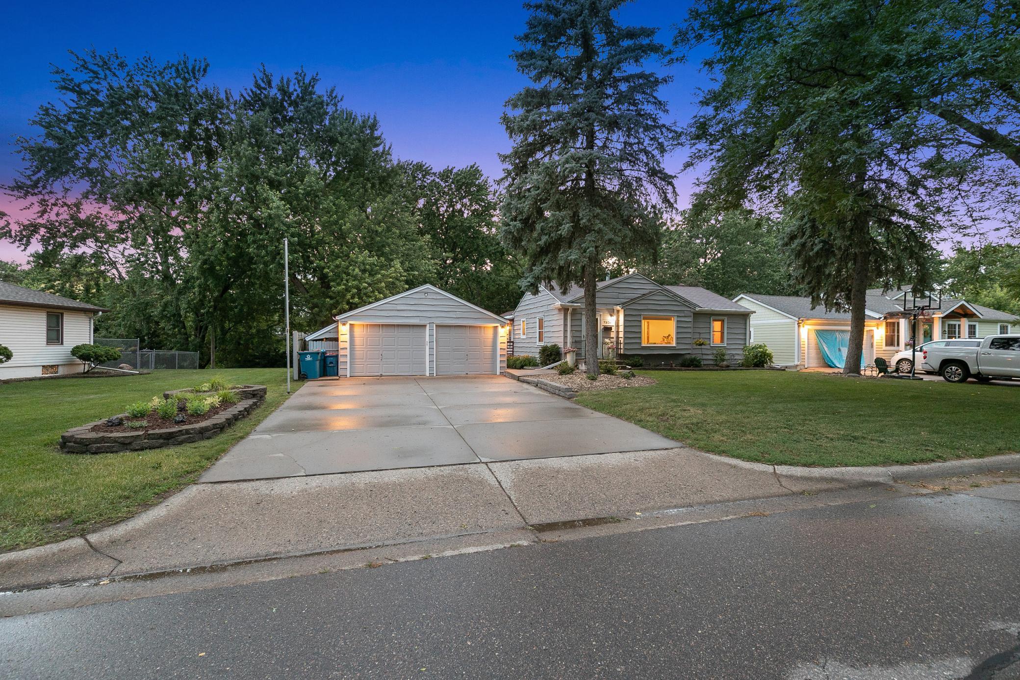 Remodeled Rambler with Open Floorplan, Overlooking Adams Hill Park
