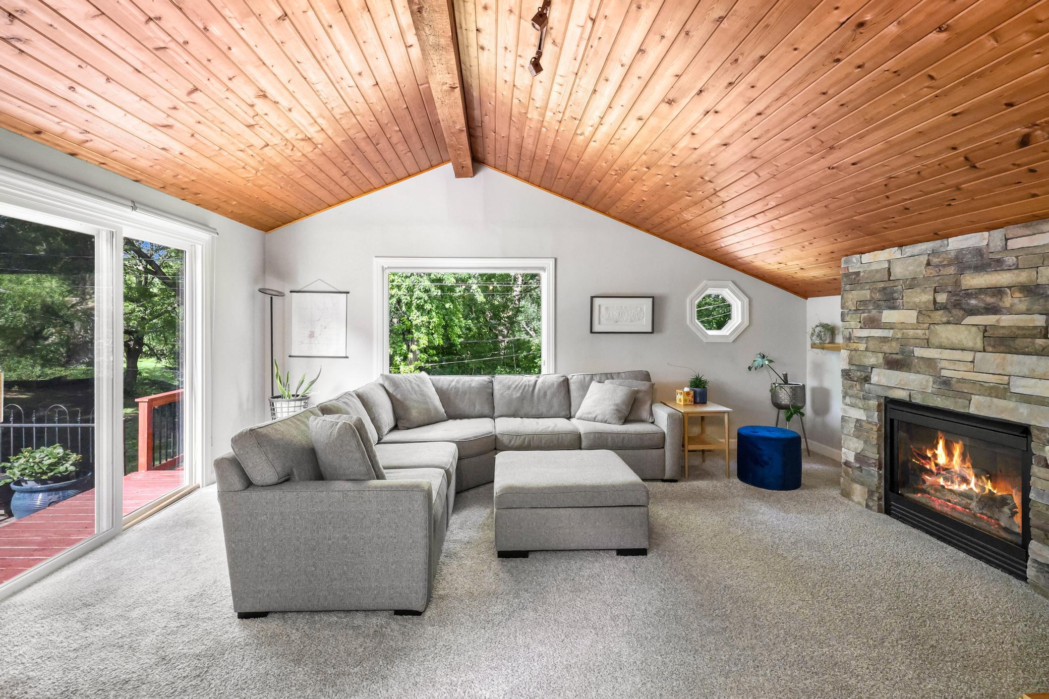 Remodeled Rambler with Open Floorplan, Overlooking Adams Hill Park