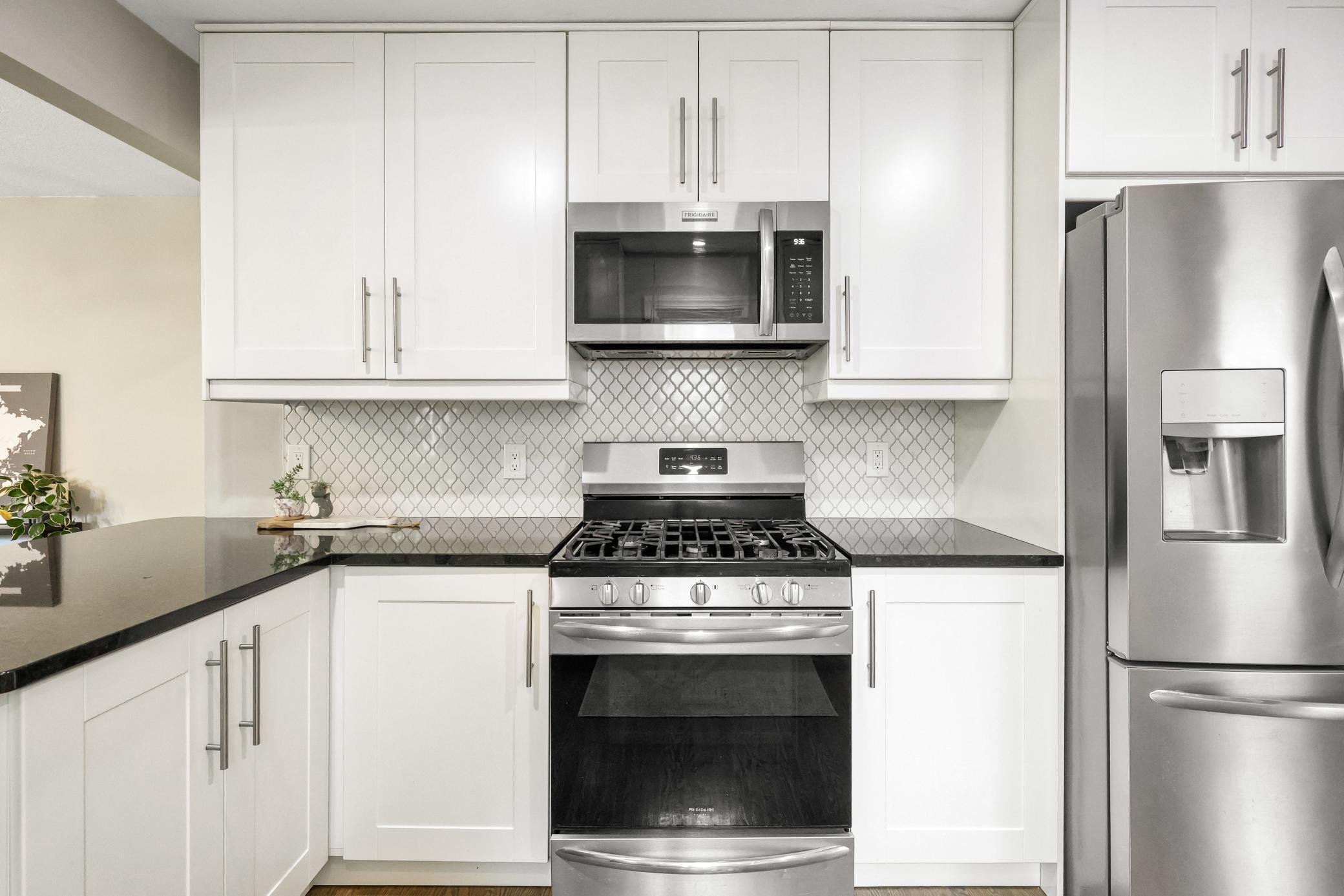 Remodeled Rambler with Open Floorplan, Overlooking Adams Hill Park
