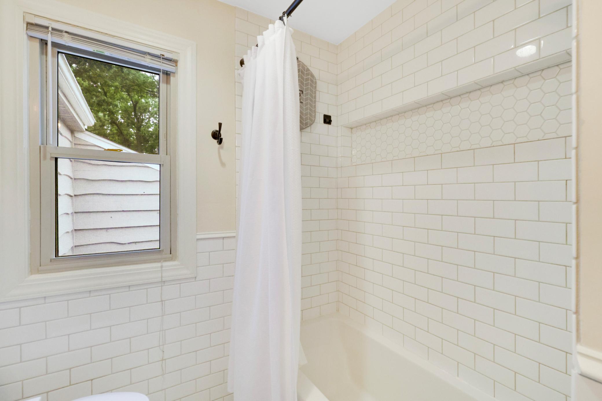 Remodeled Rambler with Open Floorplan, Overlooking Adams Hill Park