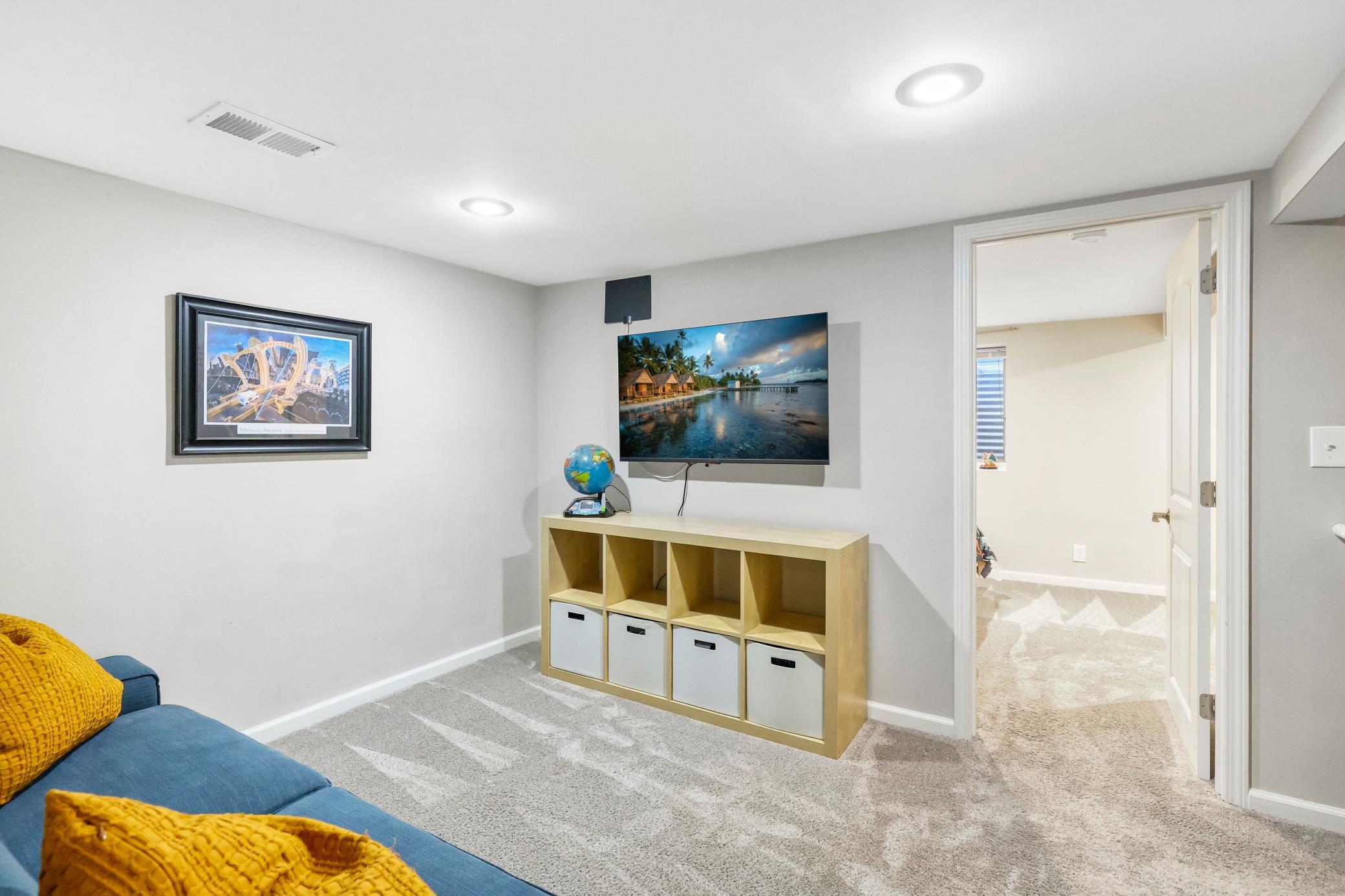 Remodeled Rambler with Open Floorplan, Overlooking Adams Hill Park